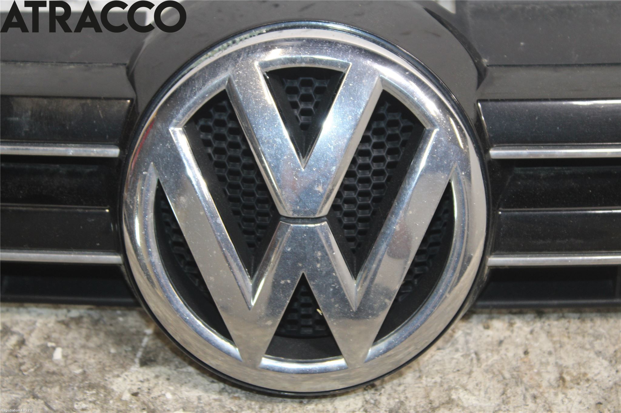 Volkswagen VW GOLF VI 09-13 Grill Komplett