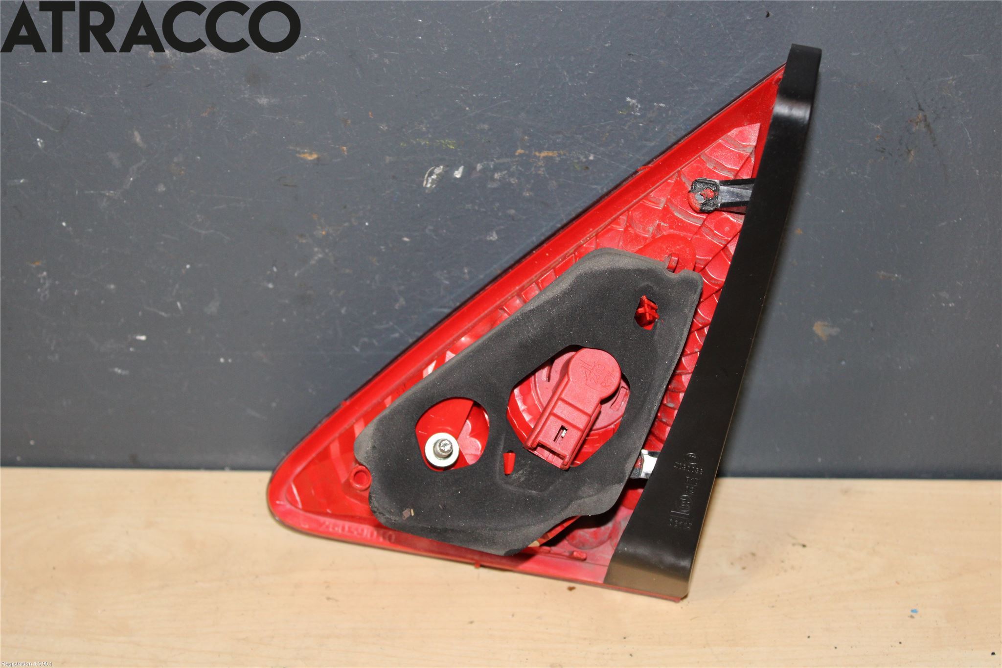 Peugeot 3008 09-16 Baklykt Venstre  På Luke(Indre