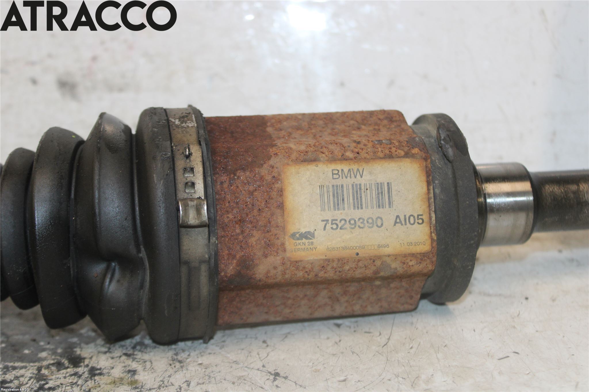 BMW 5 E60/61 Sed/Tou 02-10 Drivaksel Foran Kompl Høyre