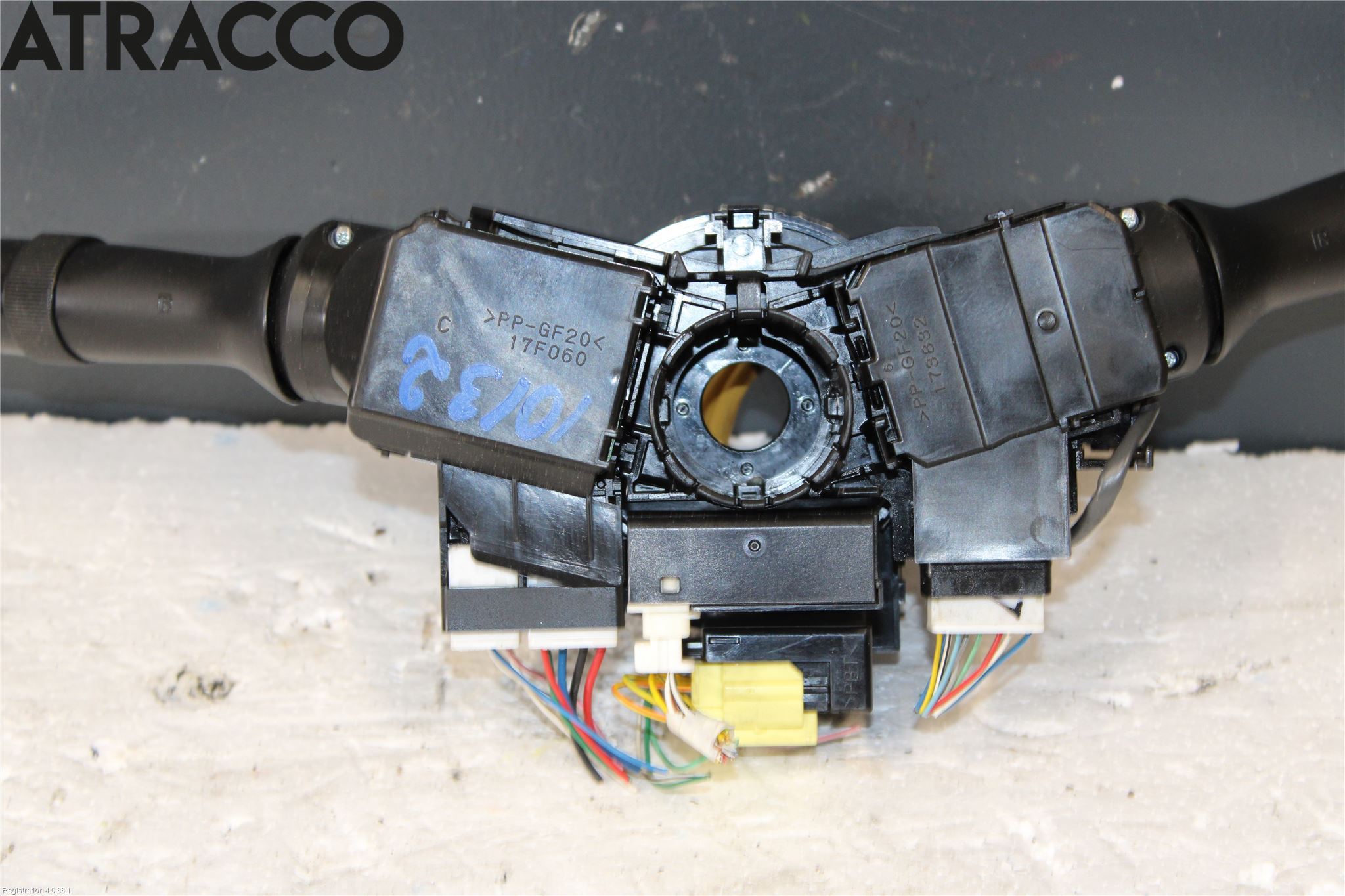 Toyota RAV 4 06-12 Bryter Ratt Kombi H Og V