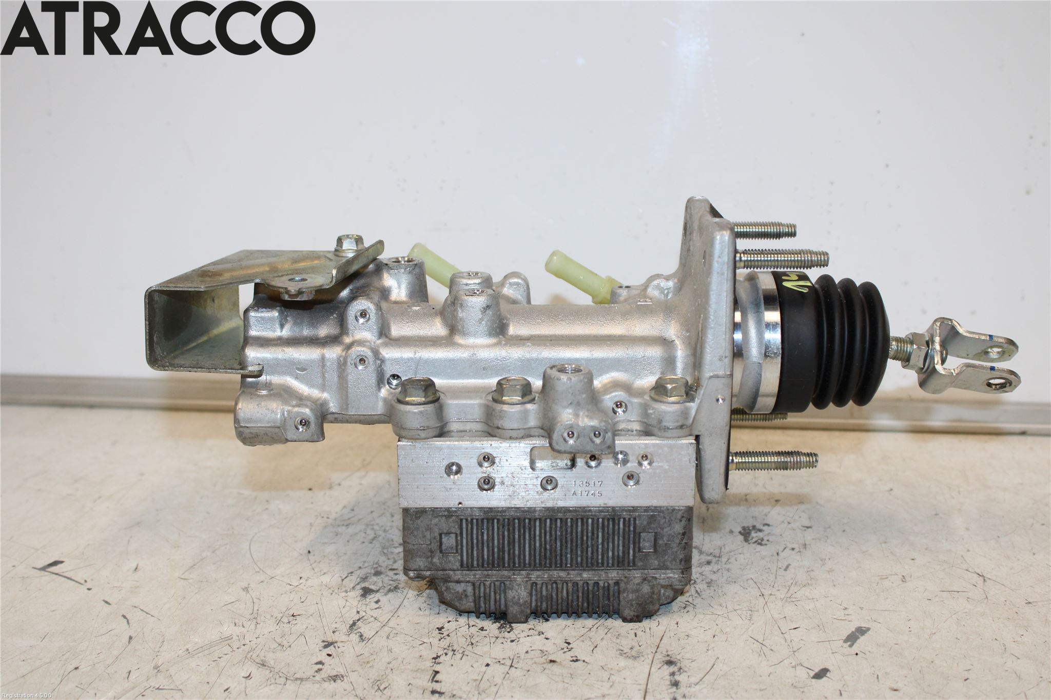 Toyota YARIS XP130 12-14 Brems Hovedsylinder