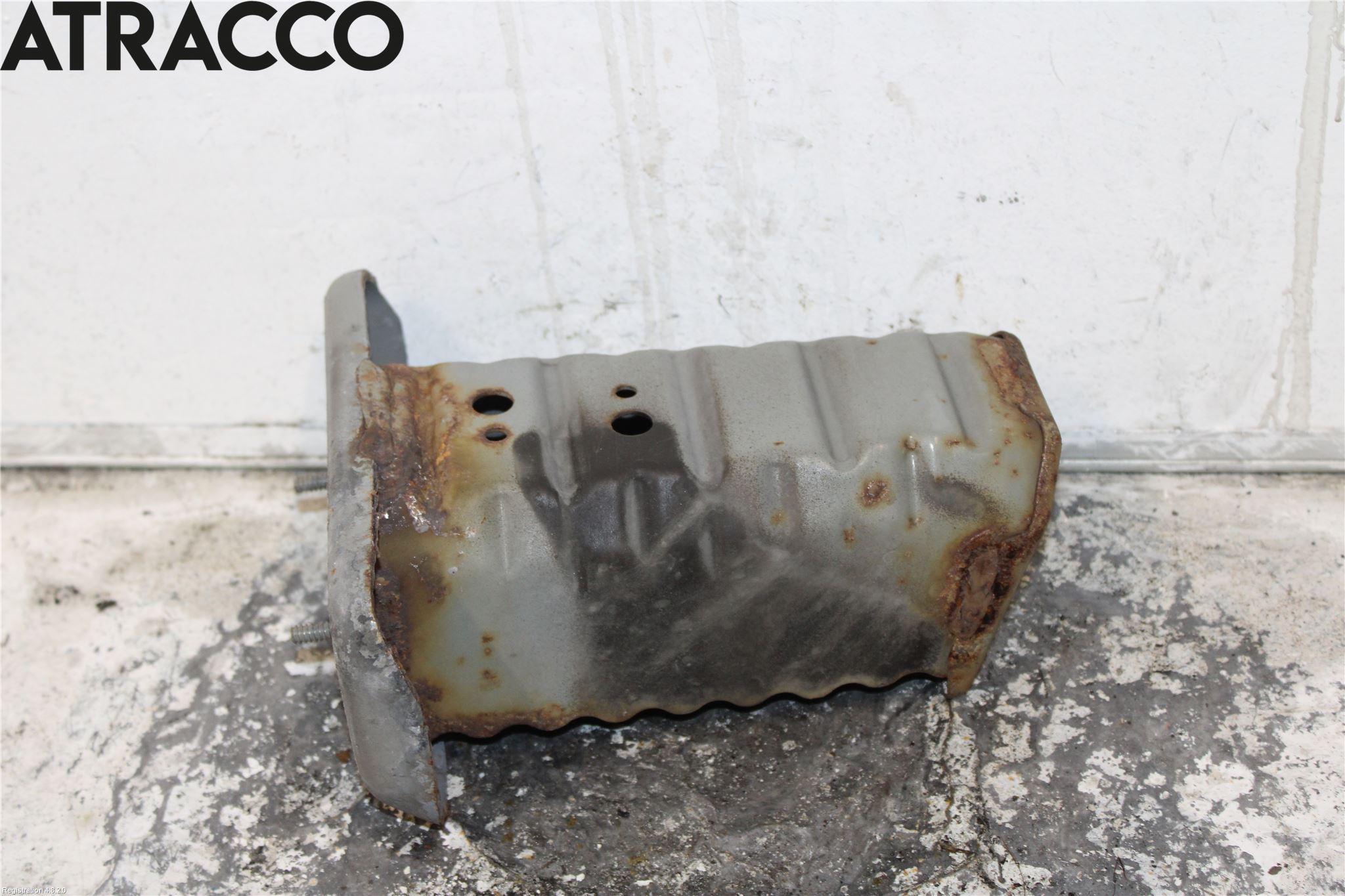 Toyota YARIS XP130 15-20 Støtfanger Foran Feste