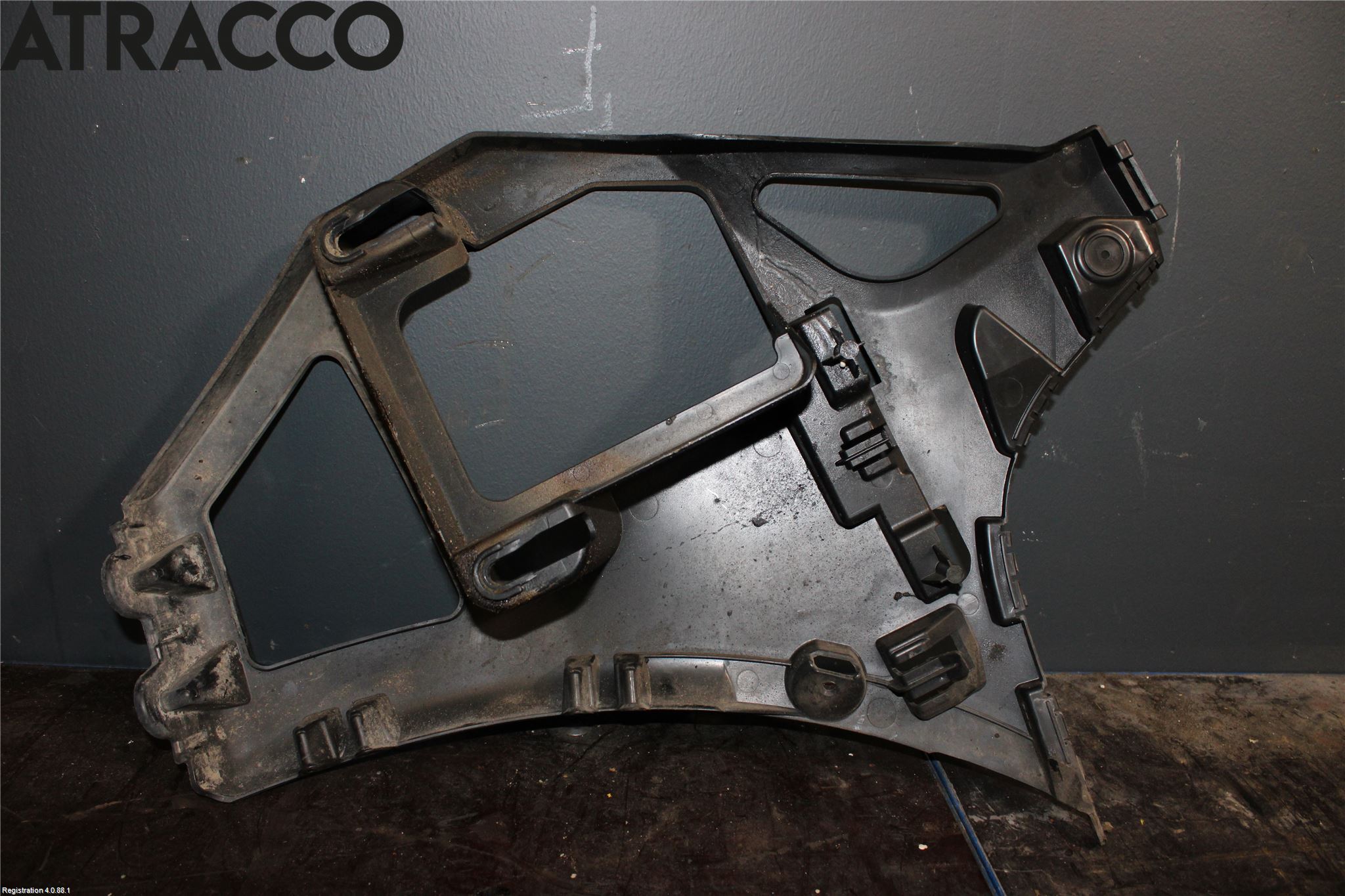 BMW 2 F45 Active Tourer 14-21 Støtfangerfeste Bak Venstre