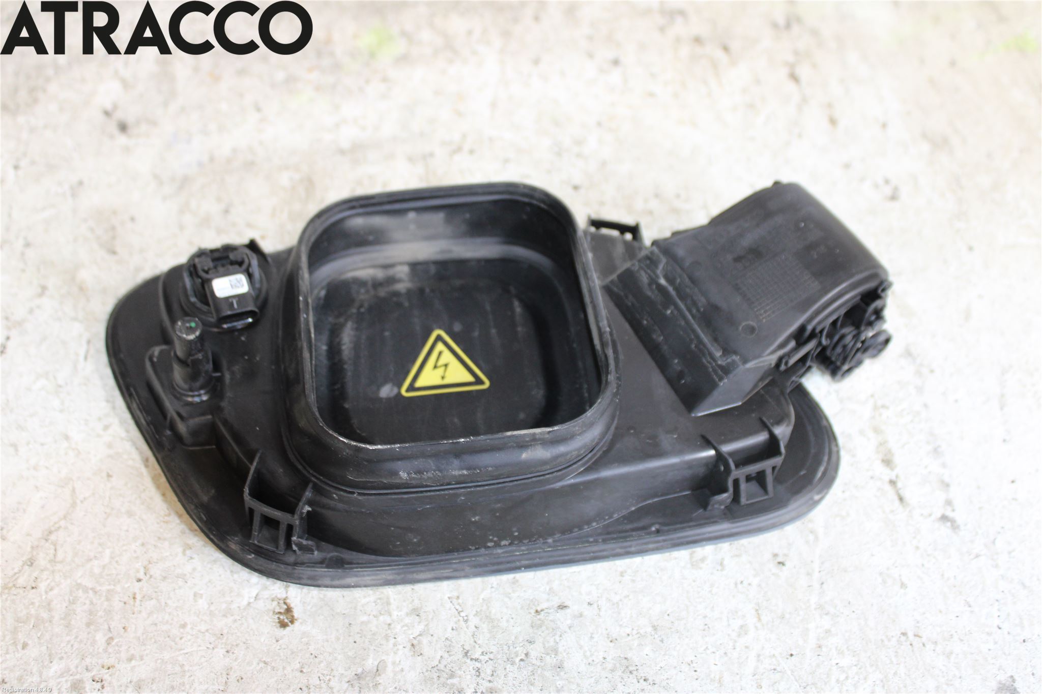 Volvo XC40/RECHARGE 18- Drivstoff Tankluke