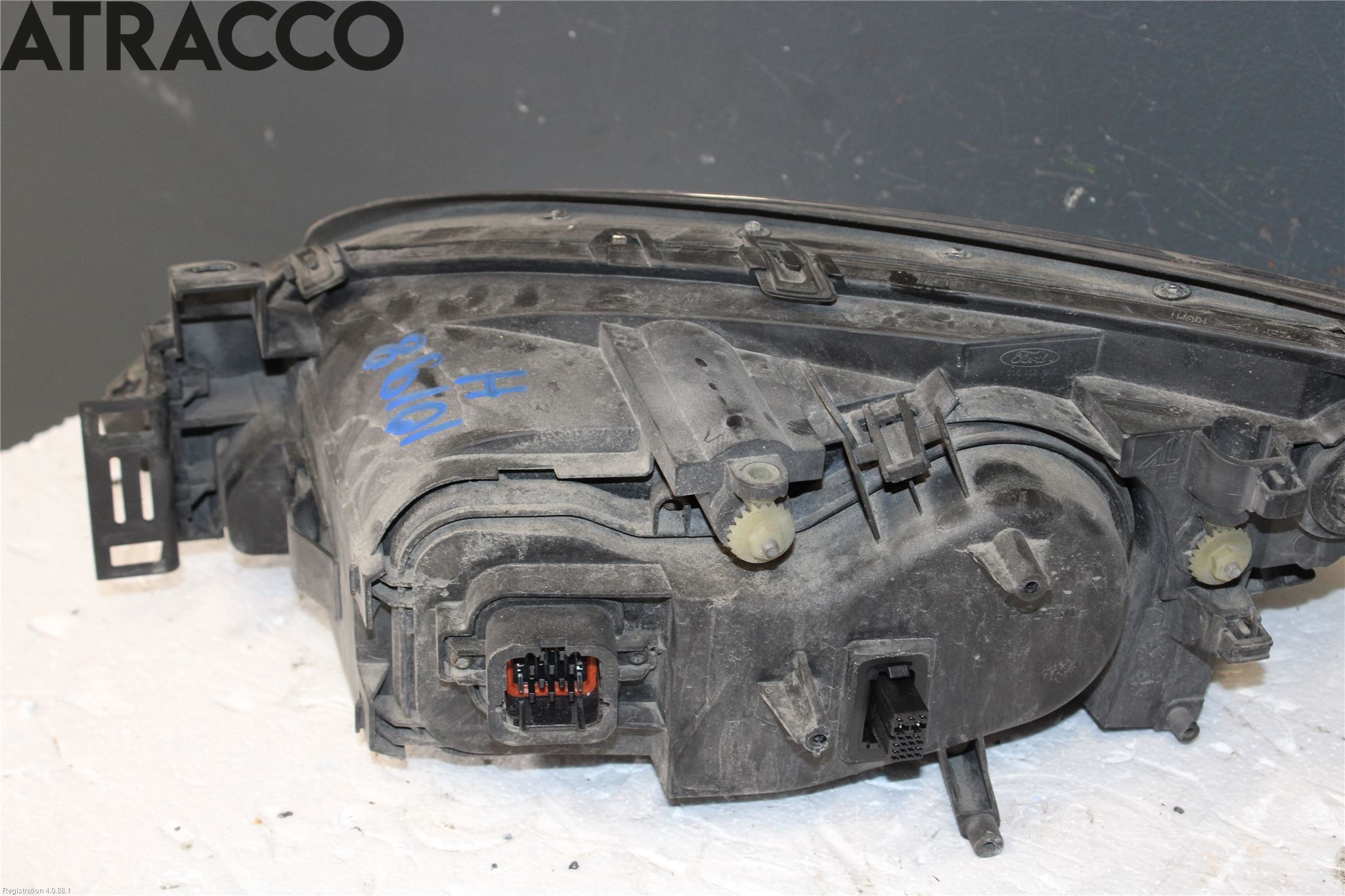 Ford MONDEO     01-06 Frontlykt Høyre