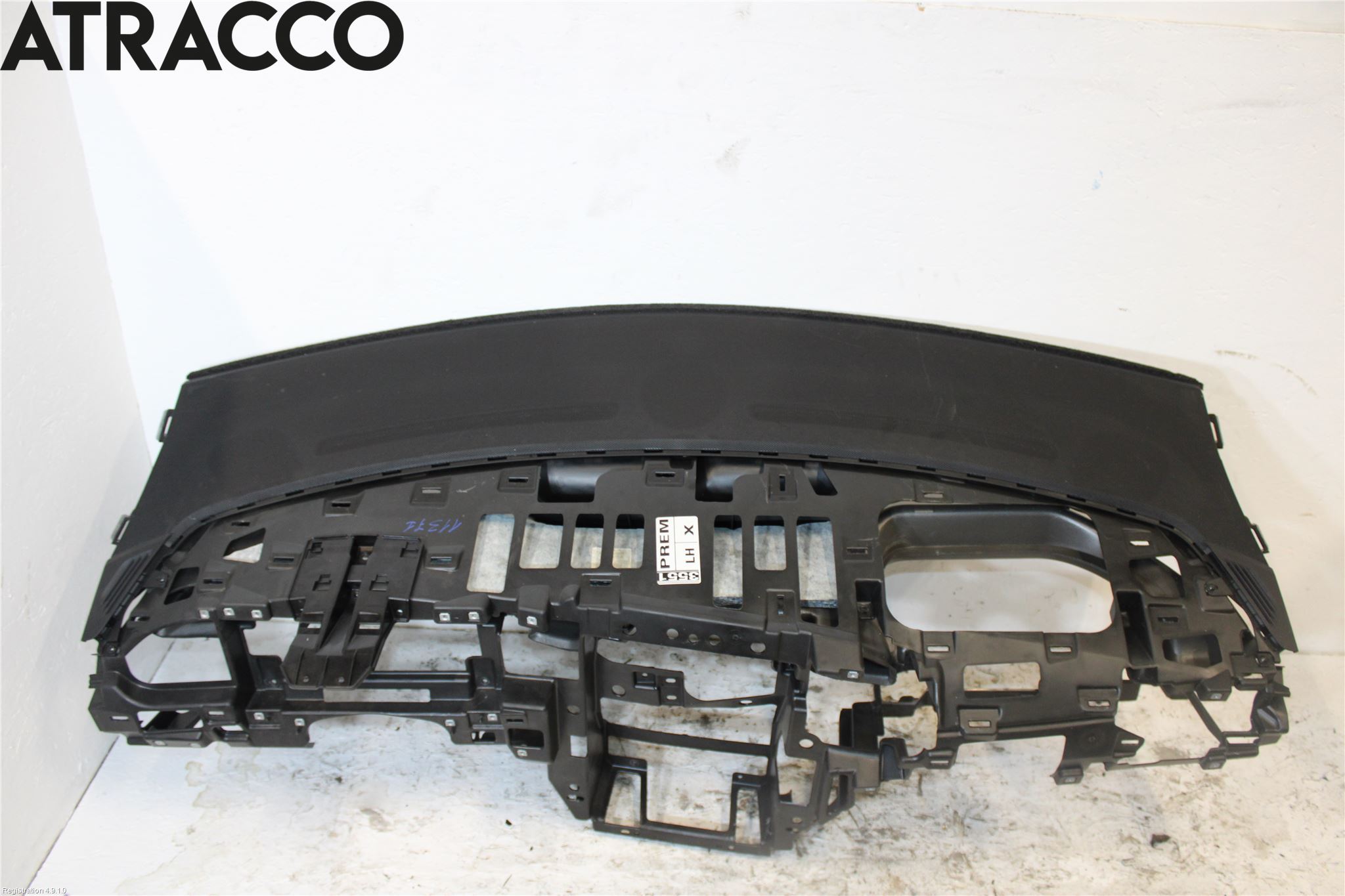 Tesla MODEL X 16- Dashbord