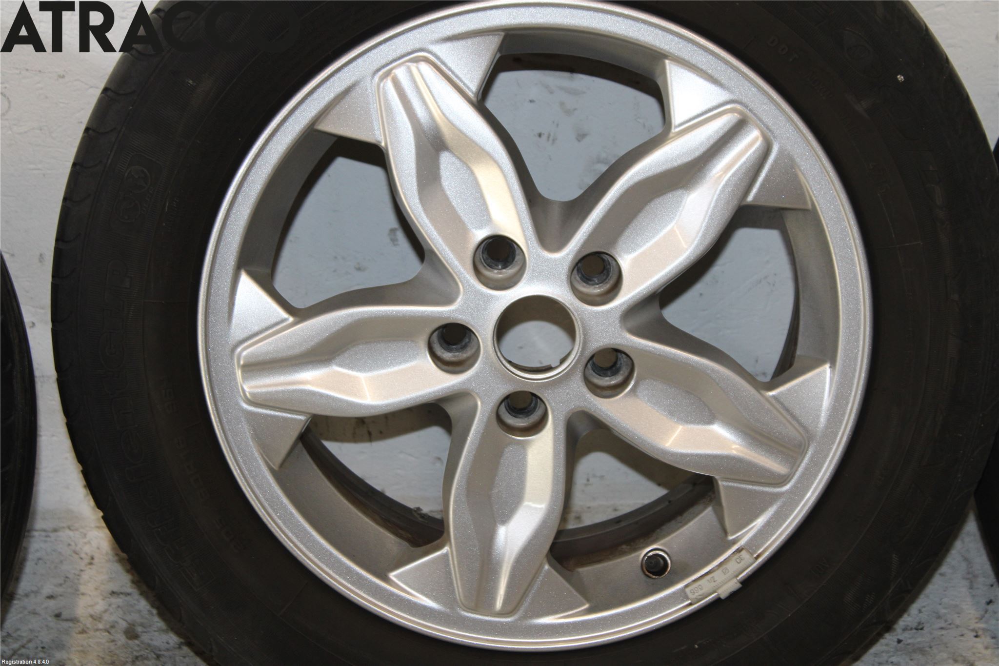 Volkswagen VW TOURAN 03-10 Dekk Sommer På Alu Felg 4Stk