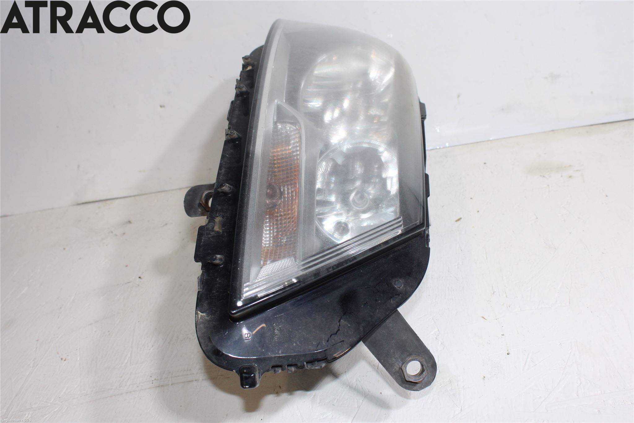 Volkswagen VW PASSAT 11-14 Frontlykt Høyre