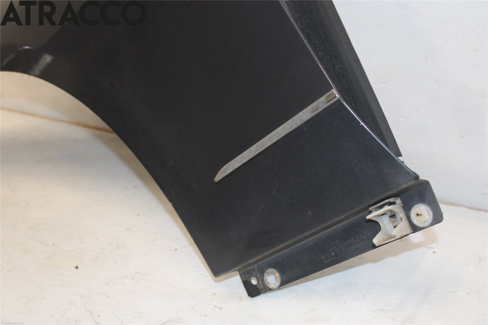 Mercedes-Benz MB E-KLASS (W212) 09-16 Skjerm Foran Venstre