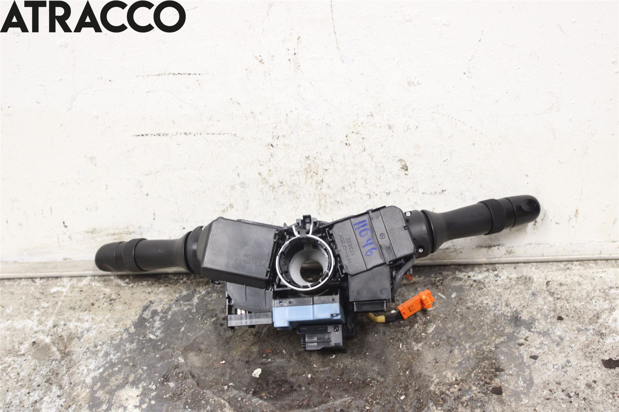 Toyota AURIS 10-12 Bryter Ratt Kombi H Og V