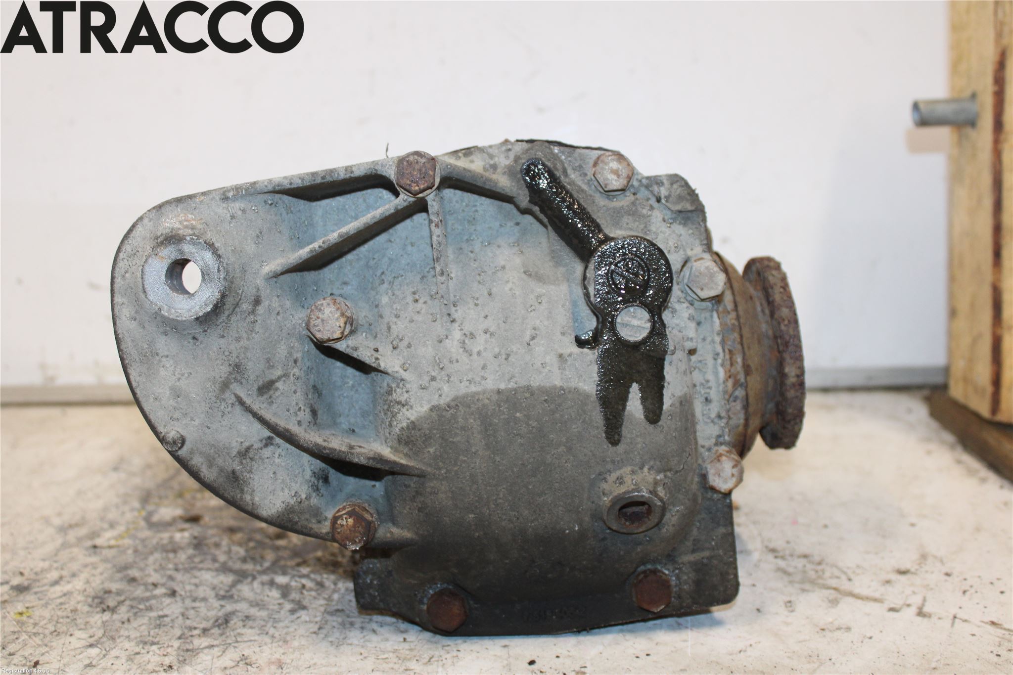 BMW 3 E90/91 SED/TOU 05-12 Bakaksel Kardang Bak -Diff