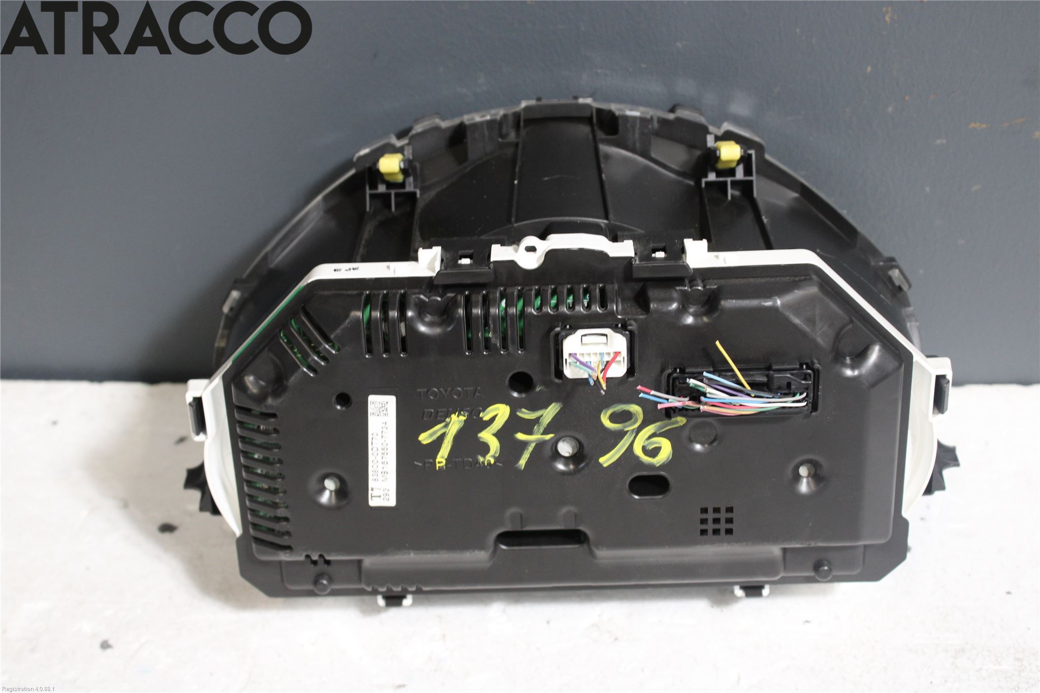 Toyota YARIS XP130 12-14 Instr Speedometer