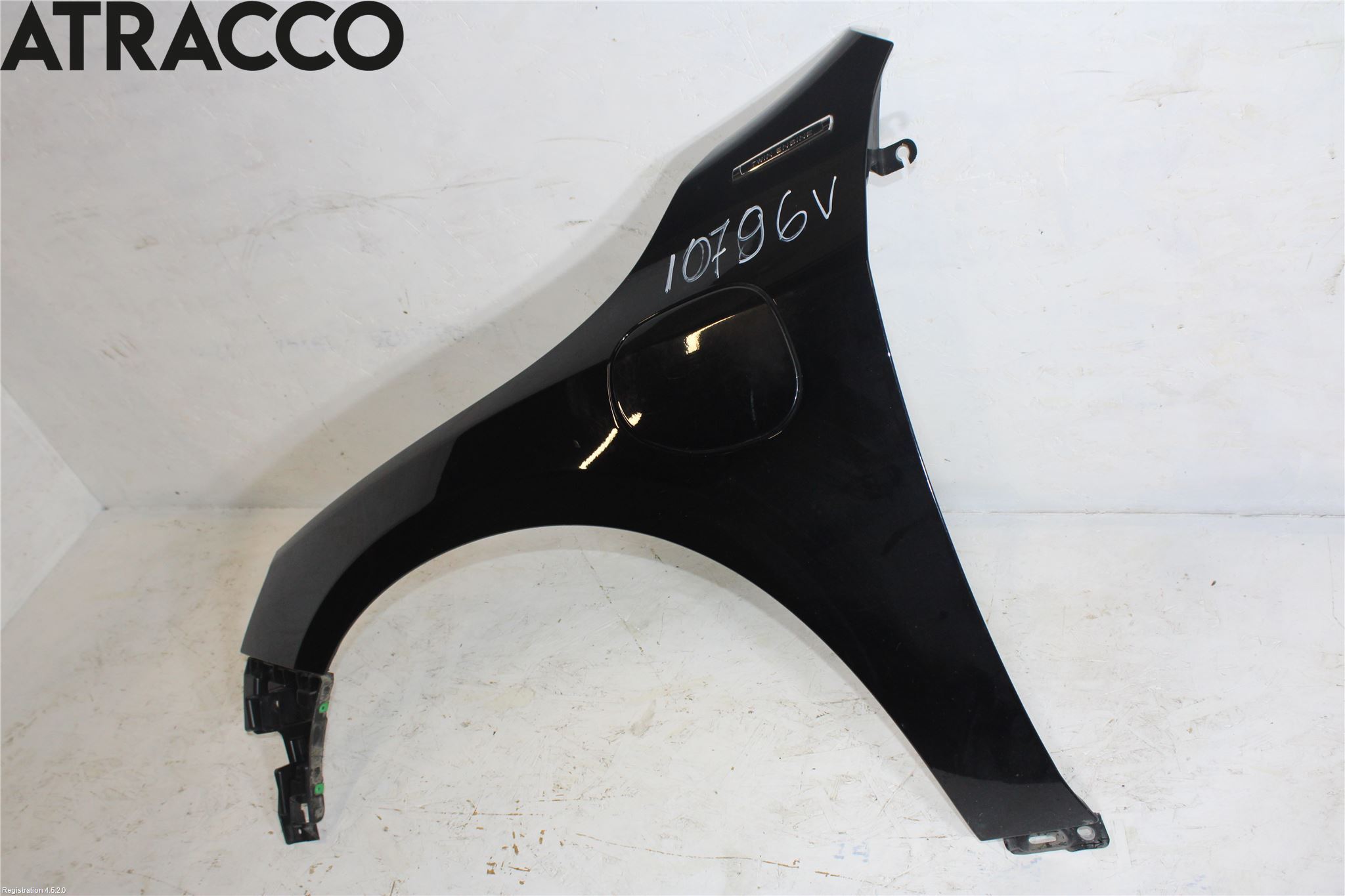 Volvo V60 14-18 Skjerm Foran Venstre