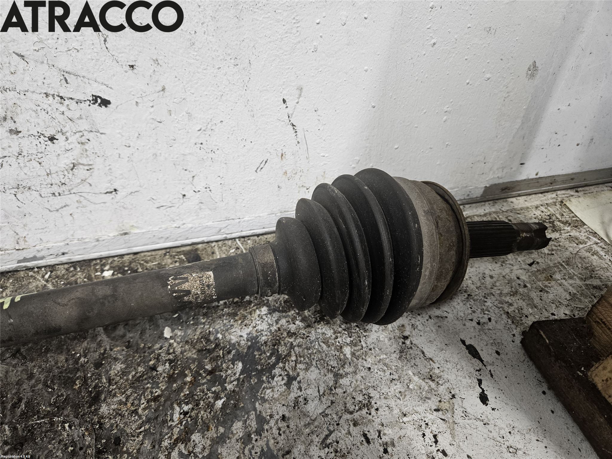 Toyota YARIS XP130 12-14 Drivaksel Foran Kompl Høyre