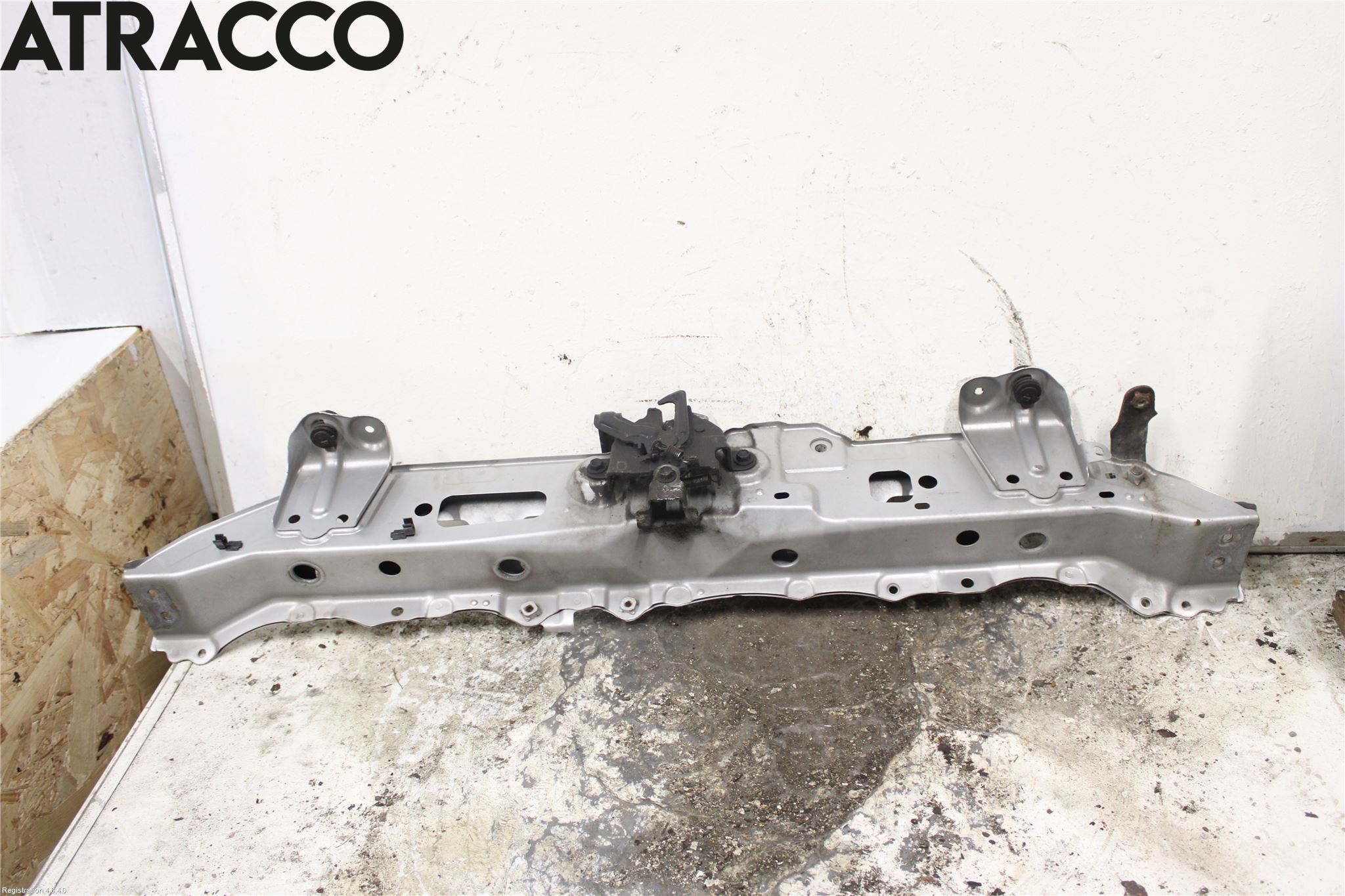 Toyota URBAN CRUISER Radiator Feste - Ramme - Bjelk