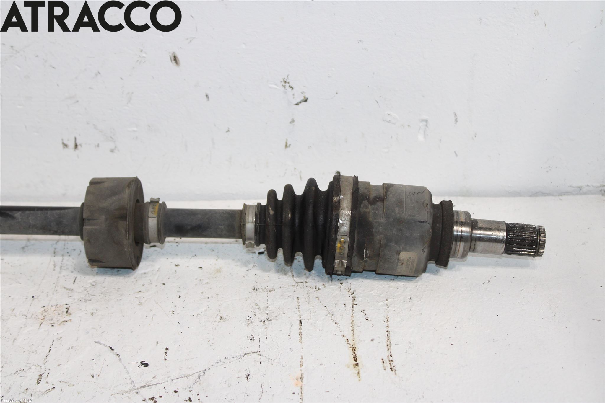 Toyota YARIS P1 03-05 Drivaksel Foran Kompl Høyre