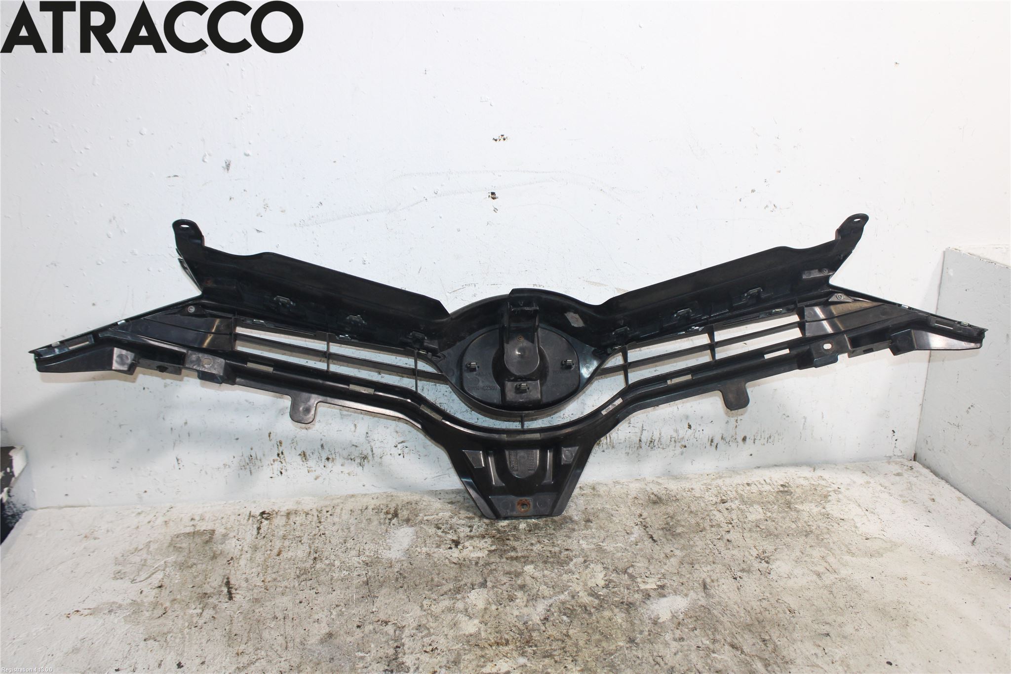 Toyota AURIS 13-19 Grilldel Midt
