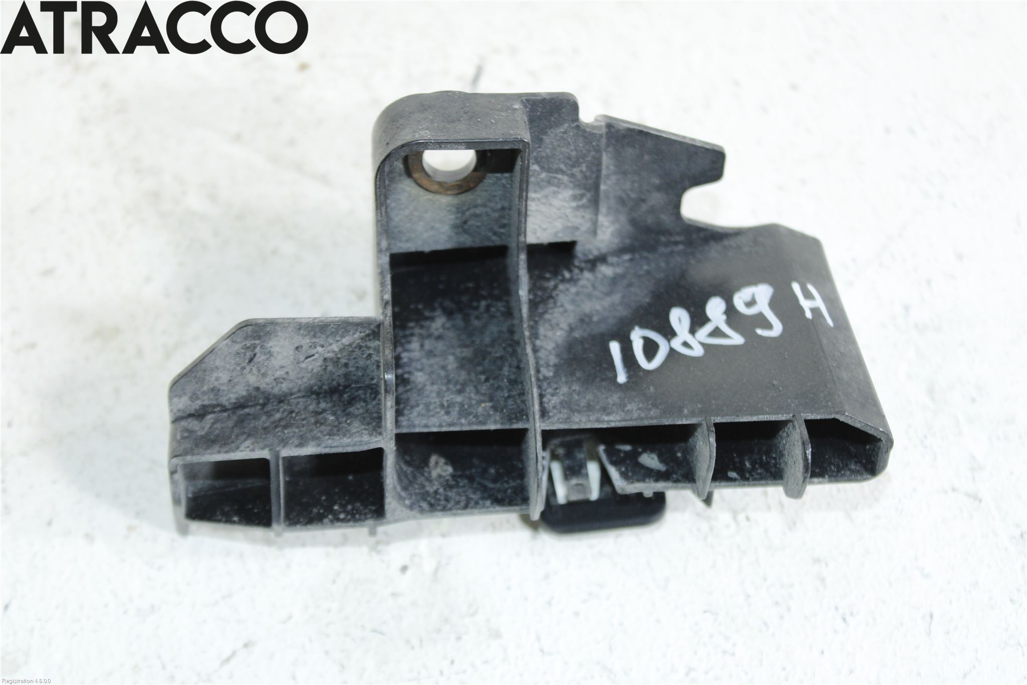 Toyota YARIS XP130 15-20 Støtfangerfeste Bak Høyre