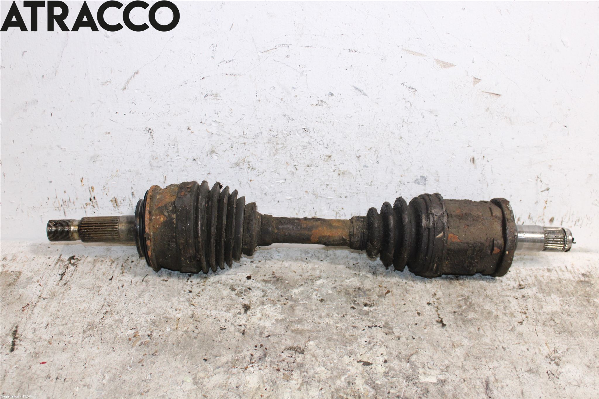 Toyota HILUX 05-16 Drivaksel Foran Kompl Venstre