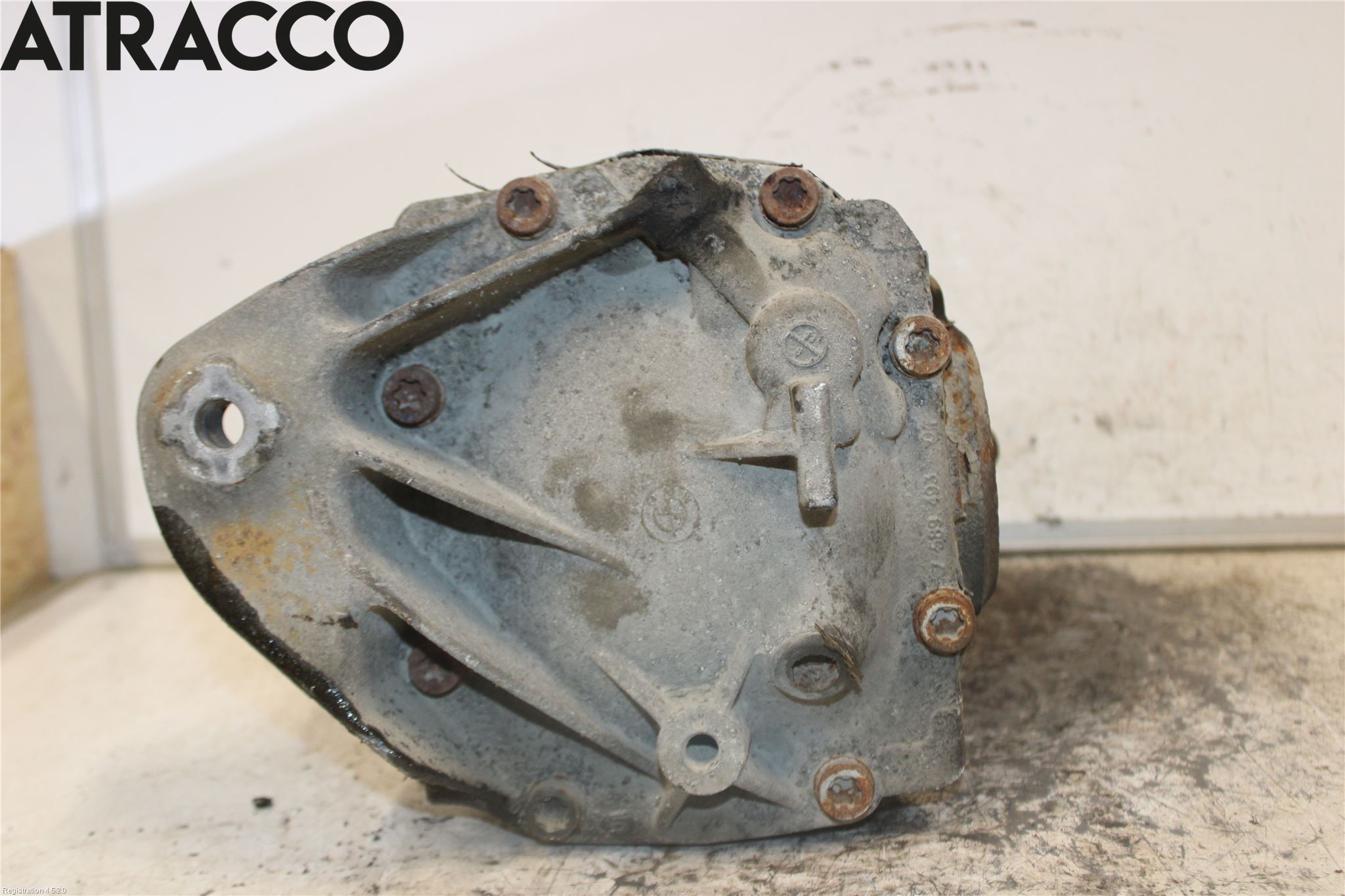 BMW 3 F30/F31/F80 12-19 Bakaksel Kardang Bak -Diff