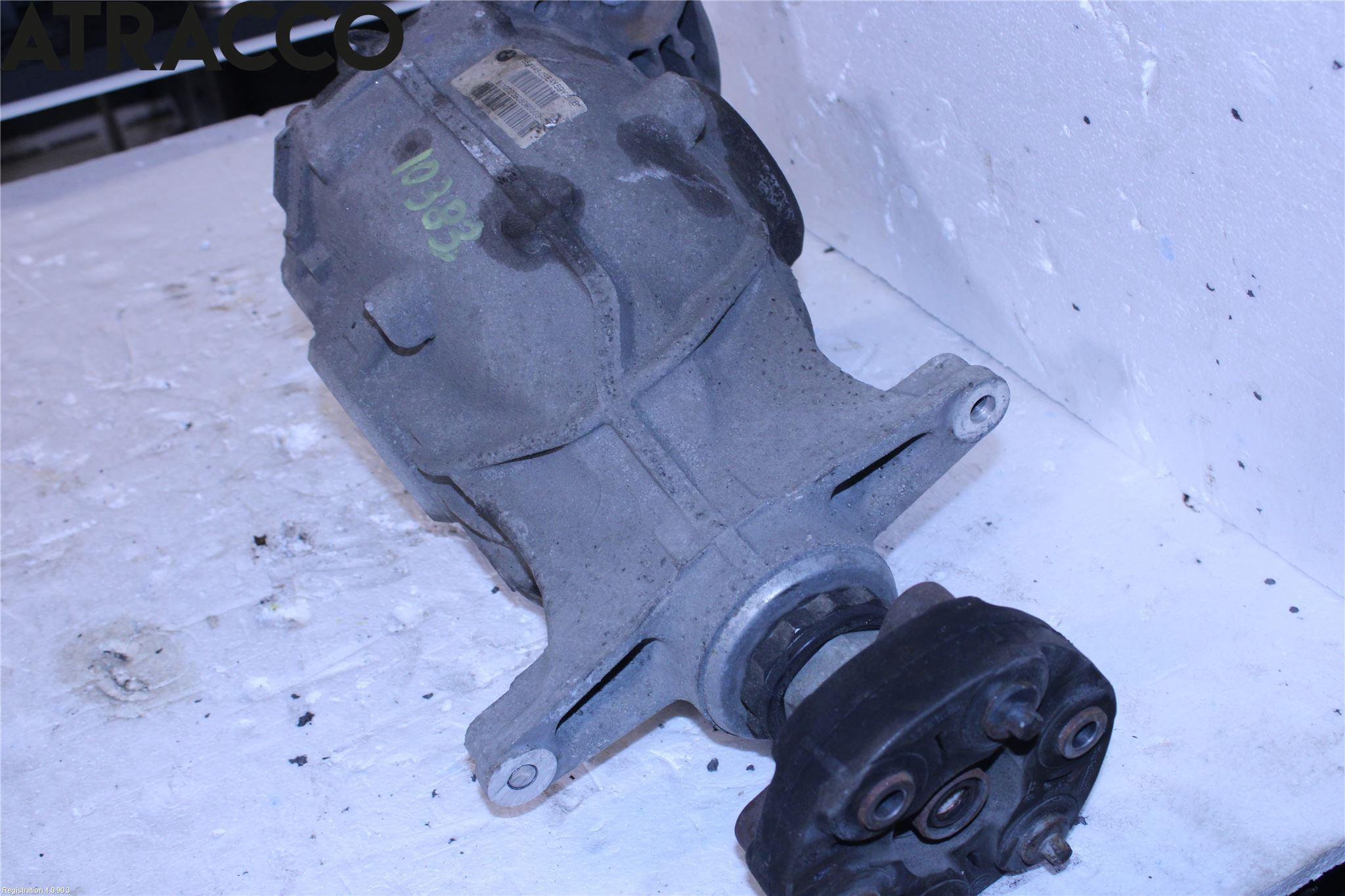 BMW 5 F10/F11/F18 09-17 Bakaksel Kardang Bak -Diff