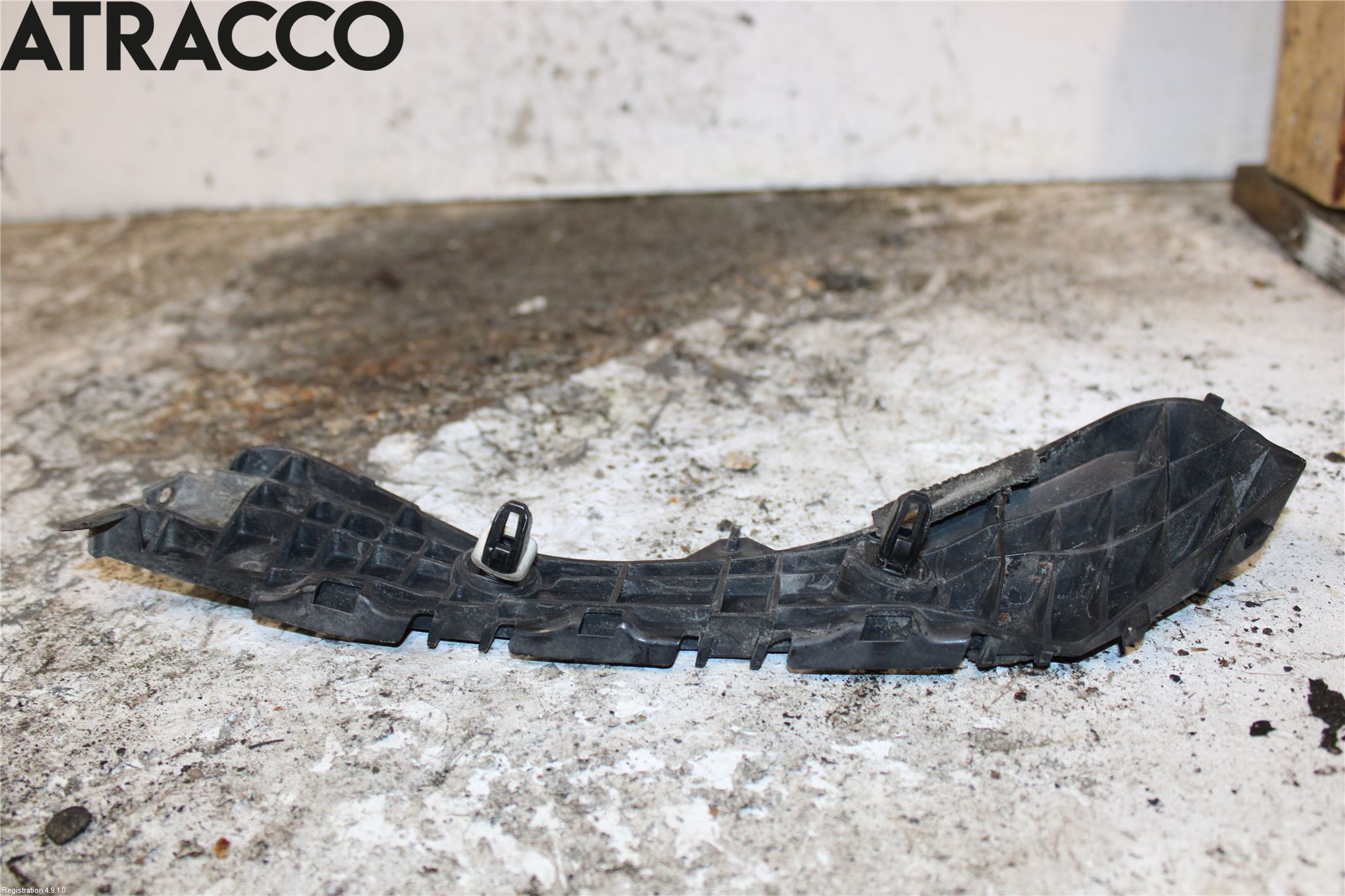 Toyota AURIS 10-12 Støtfangerfeste Bak Venstre