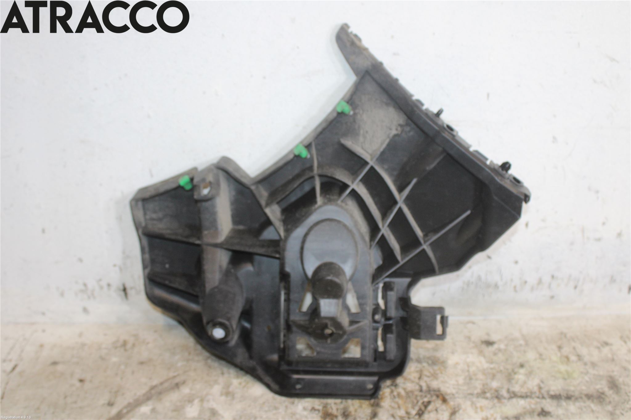 Volvo V40 12-19 Støtfangerfeste Bak Høyre