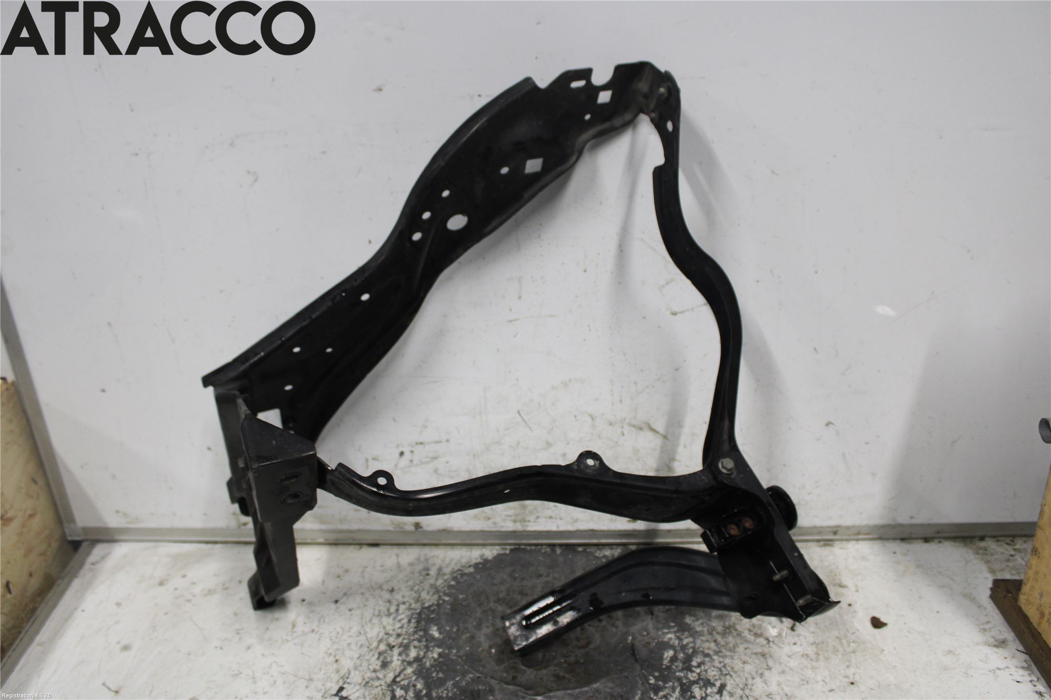 Mercedes-Benz MB E-KLASS (W212) 09-16 Frontlykt Ramme H Lyktering