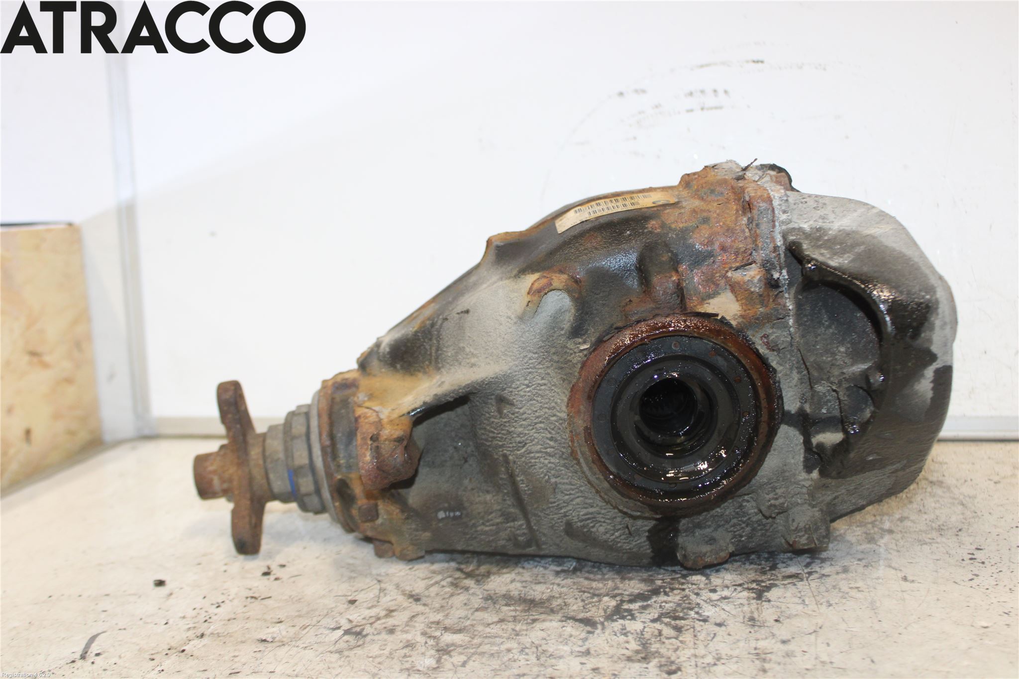 BMW 3 F30/F31/F80 12-19 Bakaksel Kardang Bak -Diff