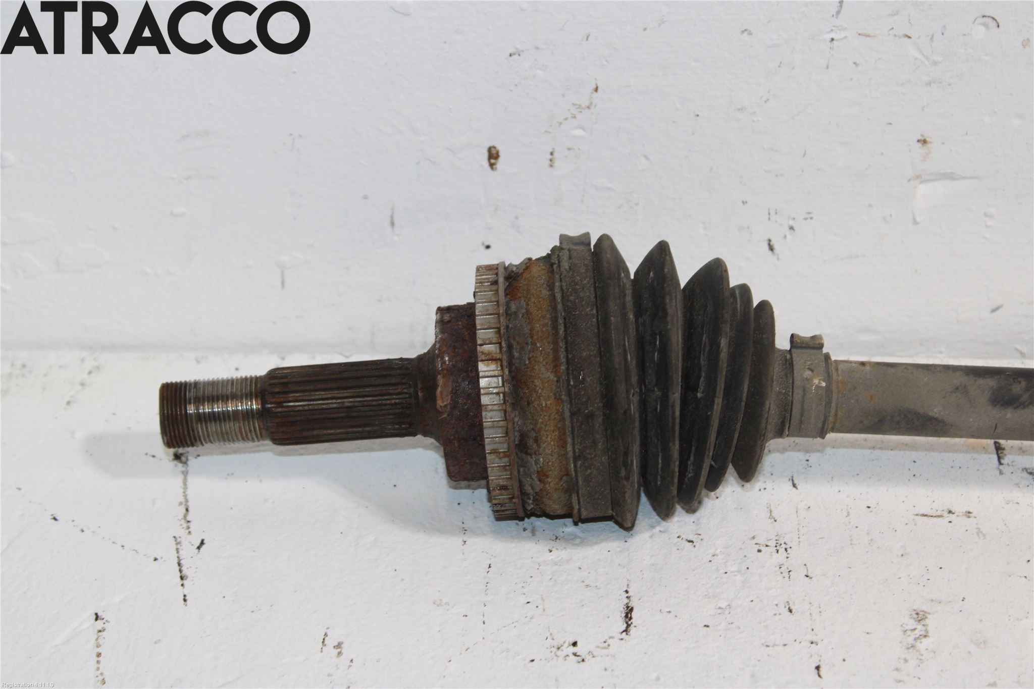 Toyota YARIS P1 03-05 Drivaksel Foran Kompl Høyre