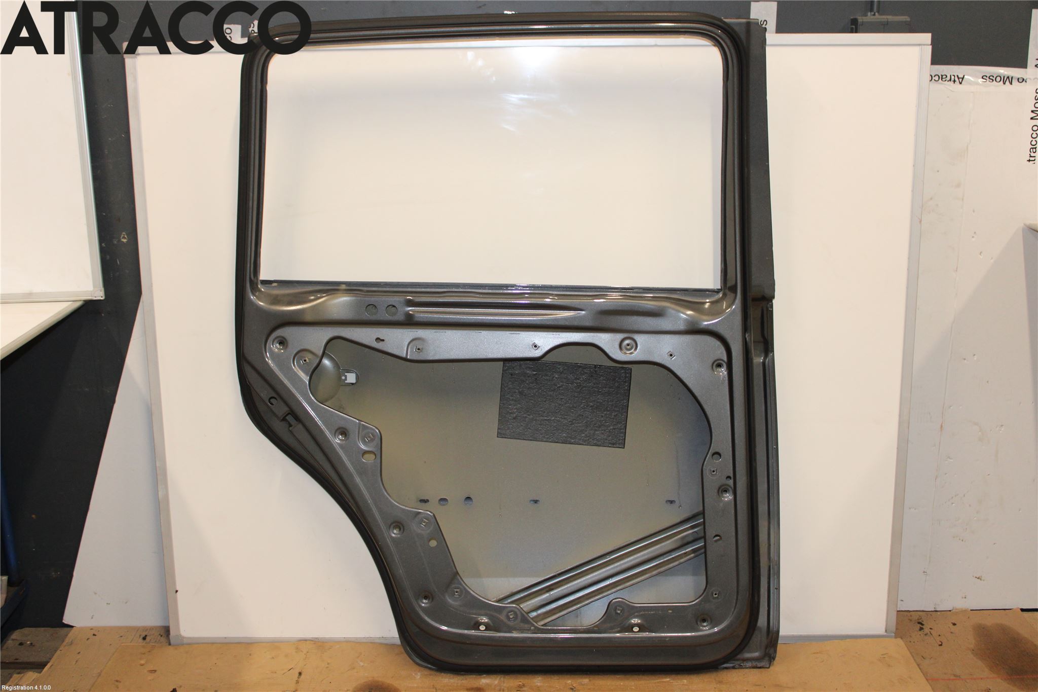 Volkswagen VW TOURAN 10-15 Dør 4D Bak Venstre