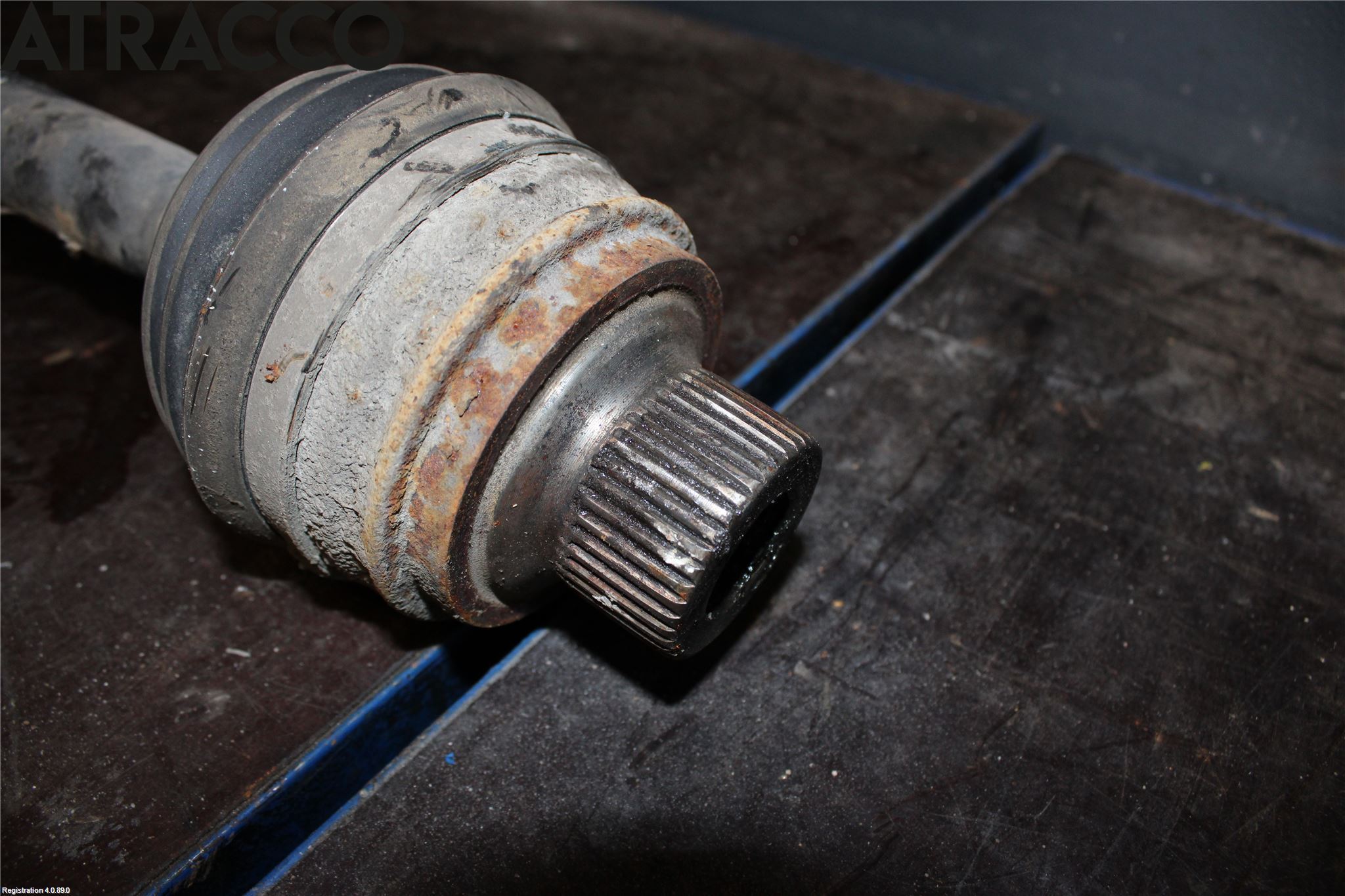 Audi A4 ALLROAD 09-16 Drivaksel Foran Kompl Venstre