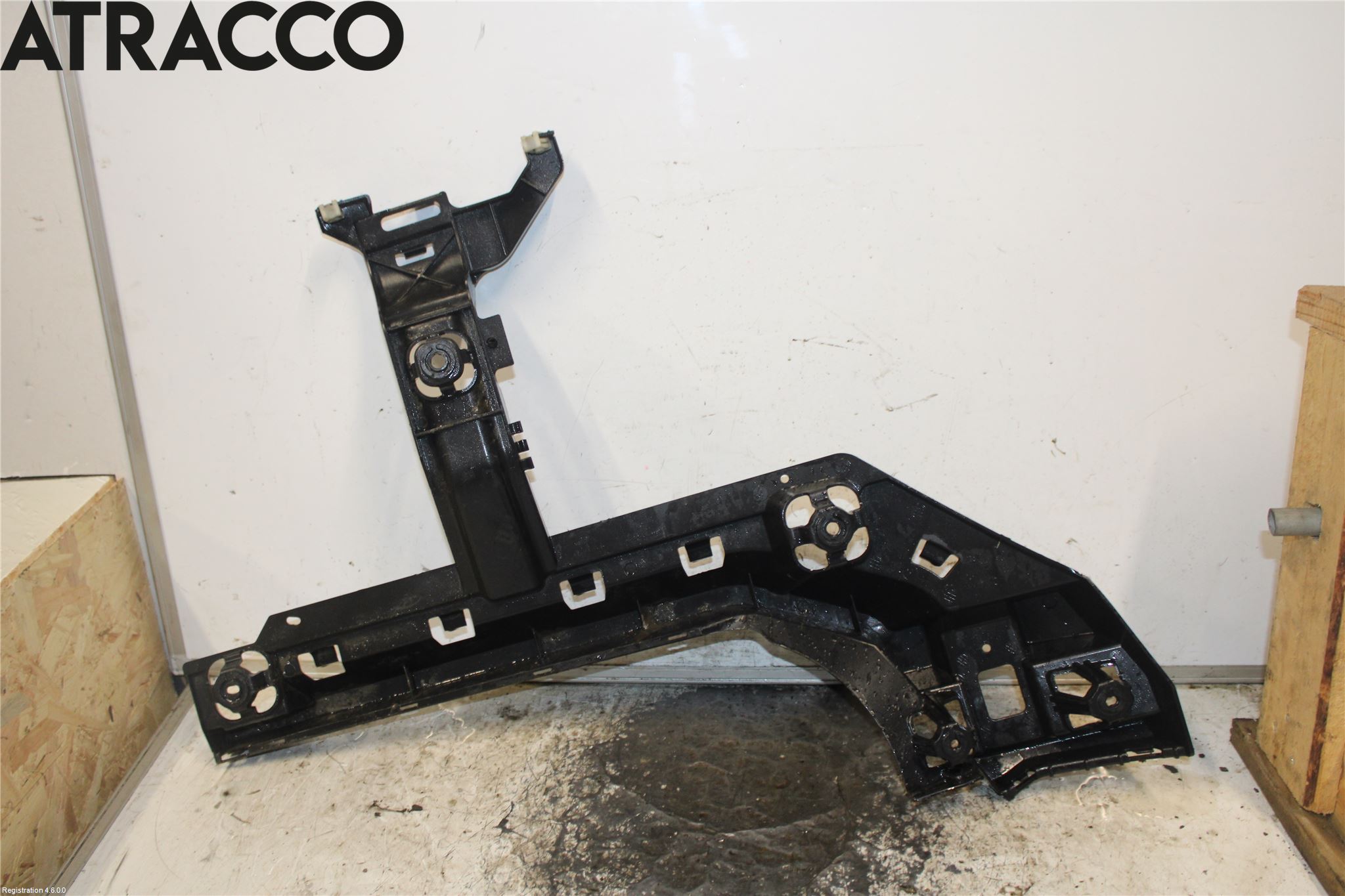 BMW X2 F39 18-23 Støtfangerfeste Bak Høyre