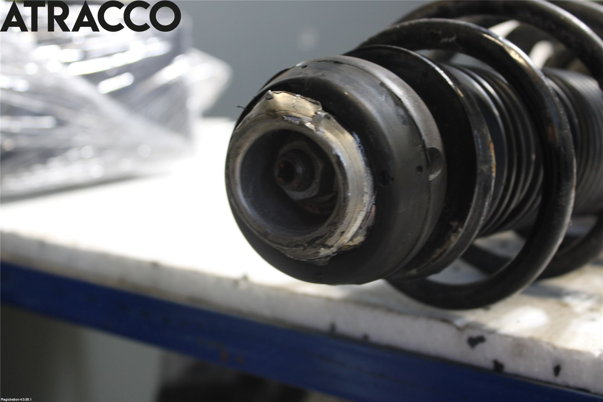 Volkswagen VW POLO 10-17 Fjærbein Foran Høyre