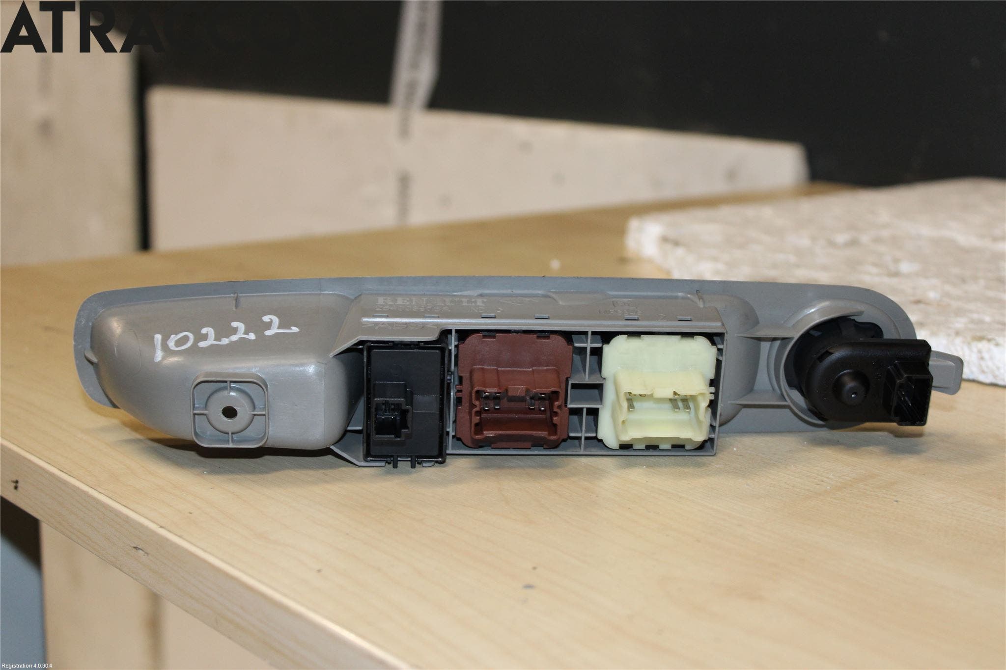 Renault ZOE/E-TECH 13- Bryter Vindusheis