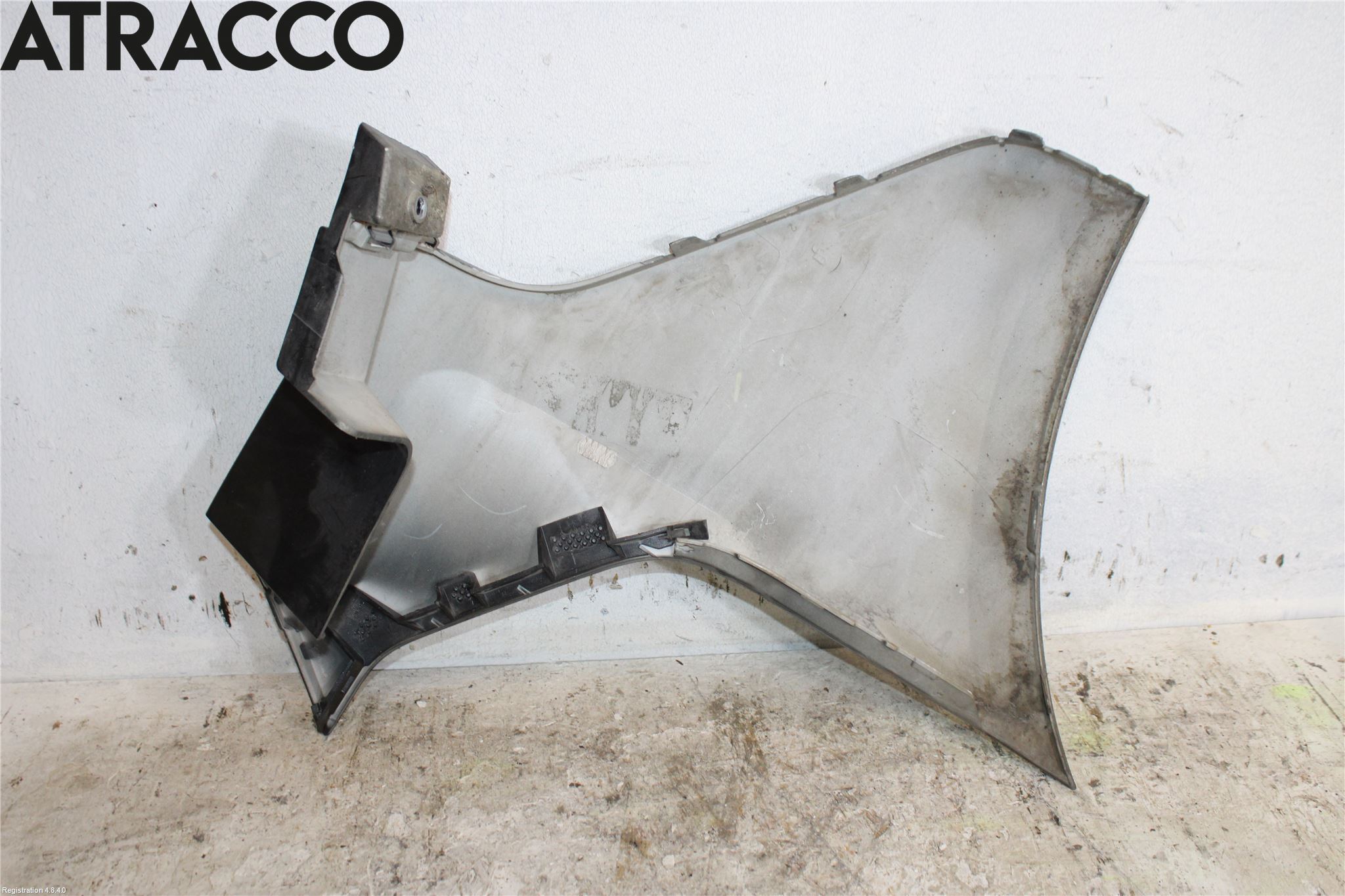 Ford TRANSIT/TOURNEO CONNECT 13-22 Støtfanger Bak Hjørne Venstre