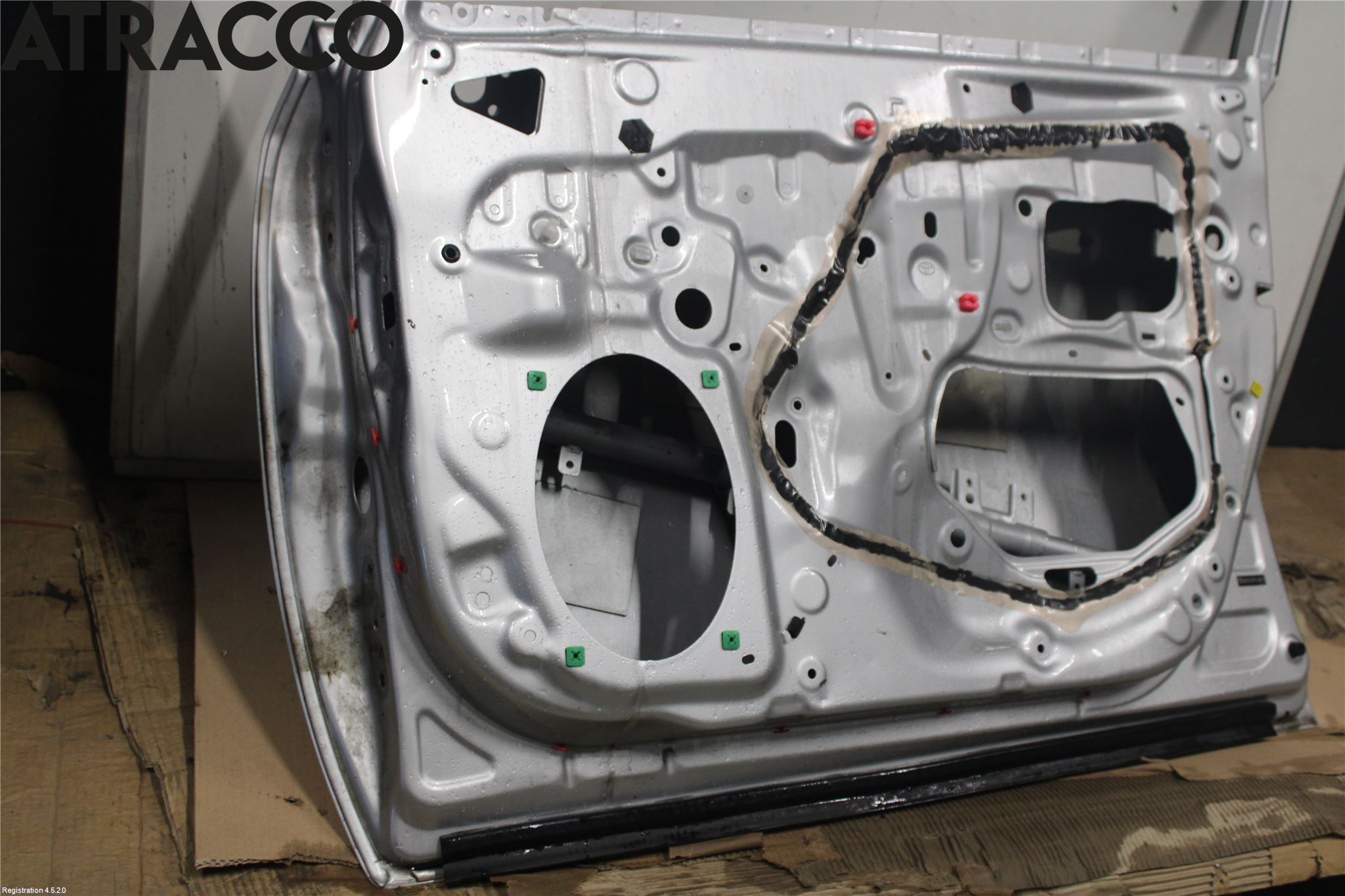 Toyota AVENSIS 09-15 Dør 4D Foran Høyre