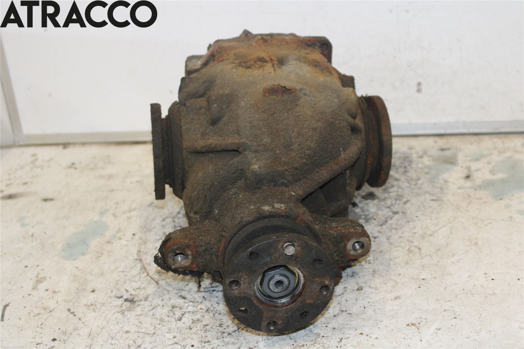 BMW 3 E46      98-05 Bakaksel Kardang Bak -Diff