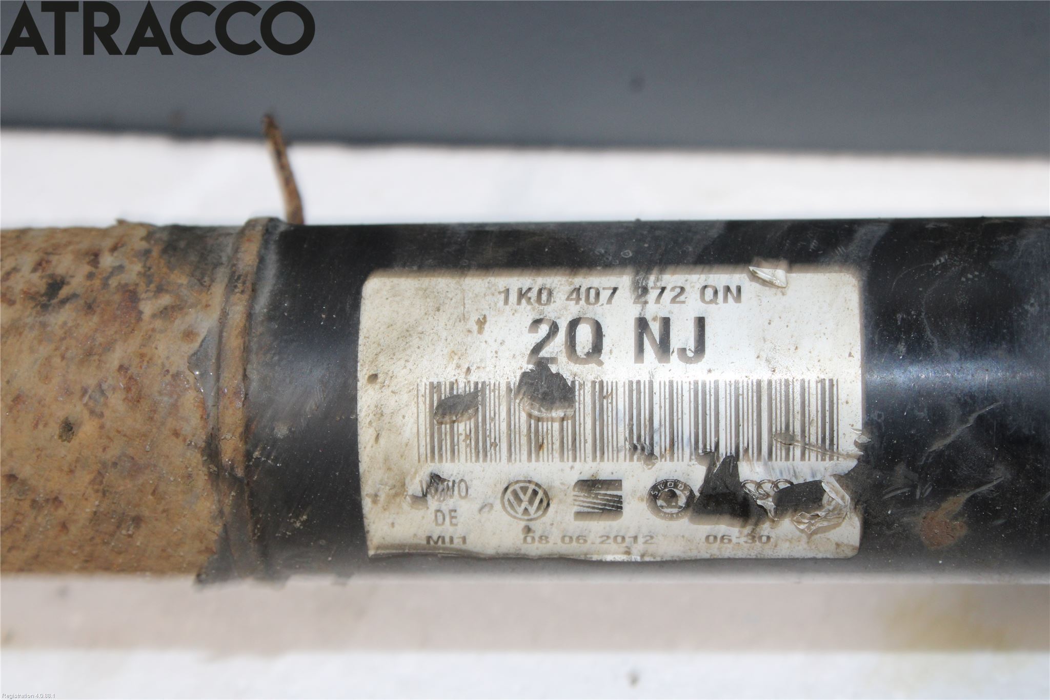 Volkswagen VW PASSAT 11-14 Drivaksel Foran Kompl Høyre