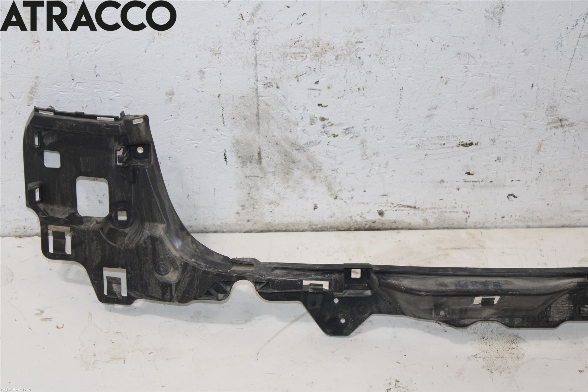 BMW 5 F10/F11/F18 09-17 Støtfanger Bak Midt Del