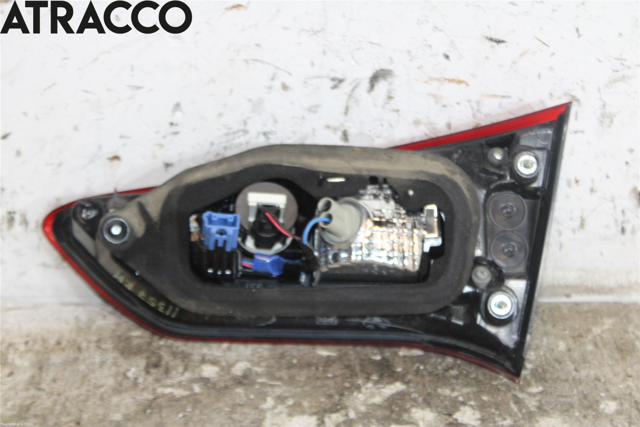 Toyota YARIS XP130 15-20 Baklykt Venstre  På Luke(Indre