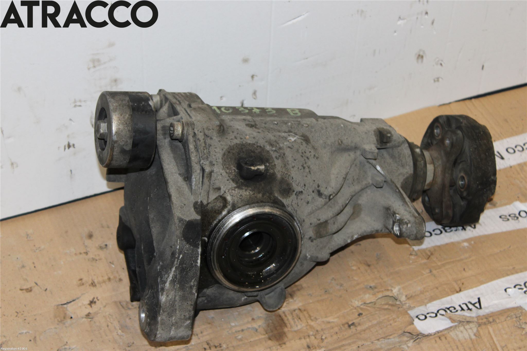 BMW 5 F10/F11/F18 09-17 Bakaksel Kardang Bak -Diff