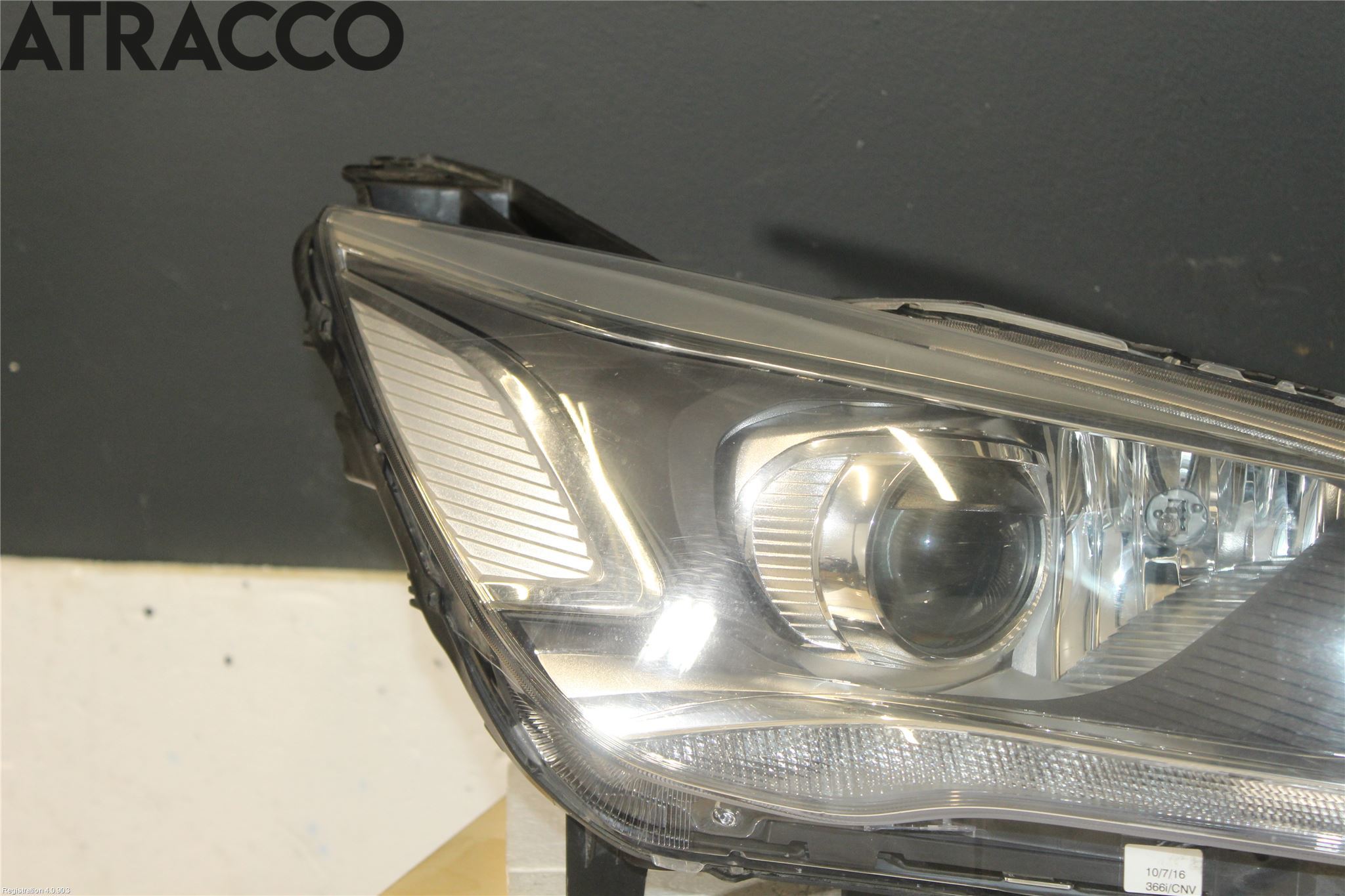 Ford GRAND C-MAX  11-14 Frontlykt Høyre