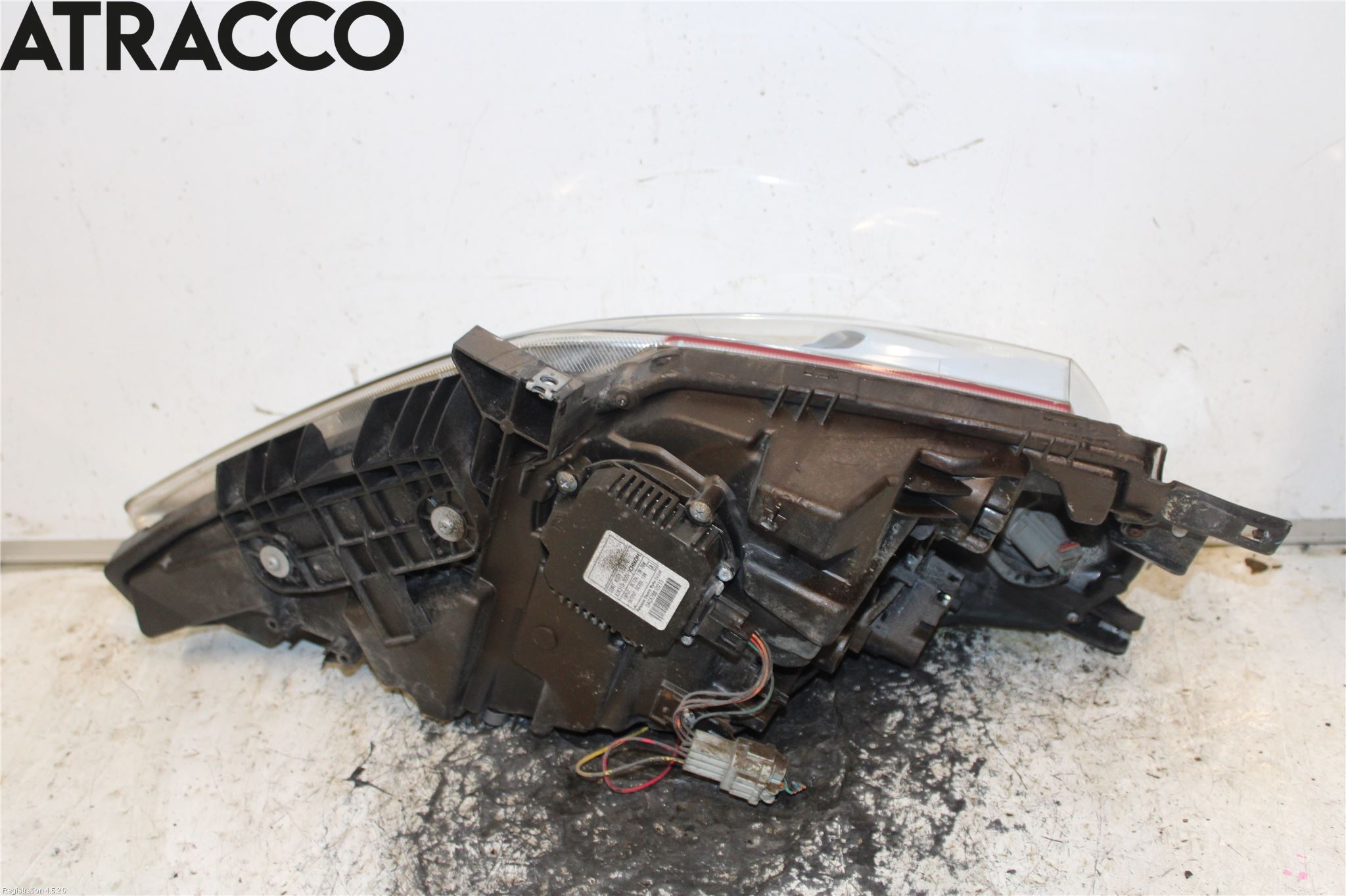 Nissan LEAF 11-17 Frontlykt Venstre