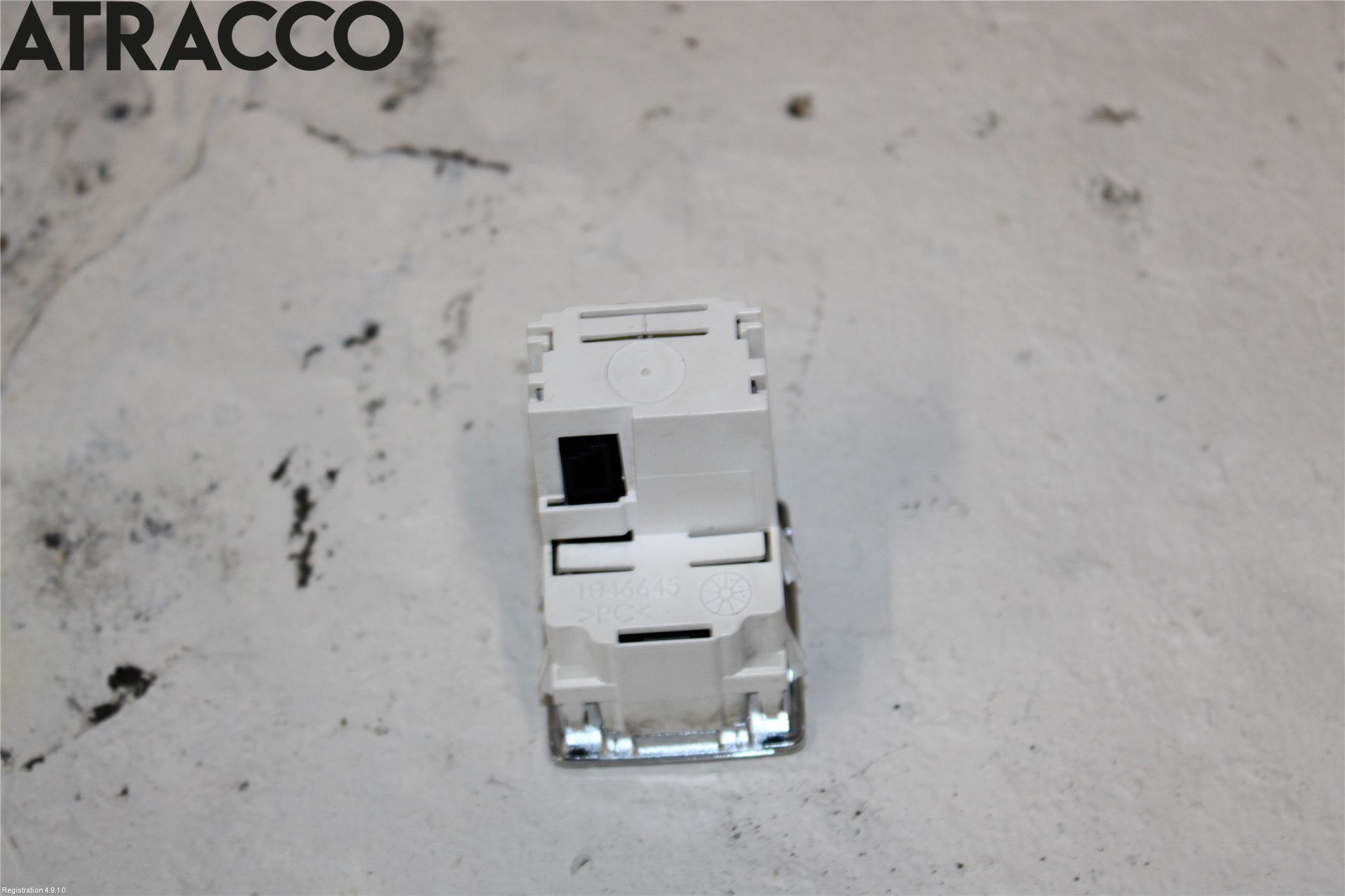 Mercedes-Benz MB E-KLASS (W212) 09-16 Instr Klokke