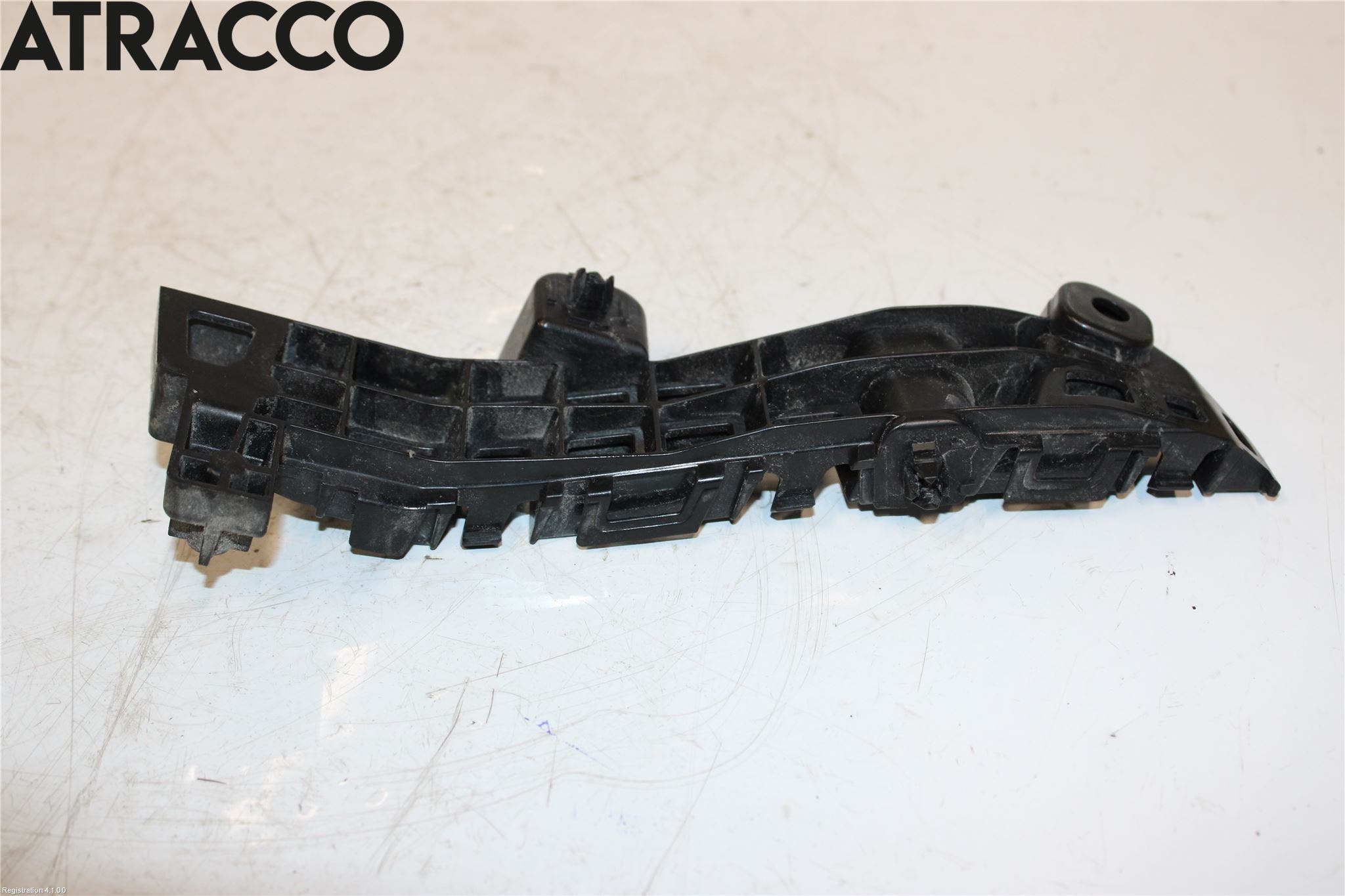 Suzuki VITARA 15- Støtfangerfeste Foran Høyre