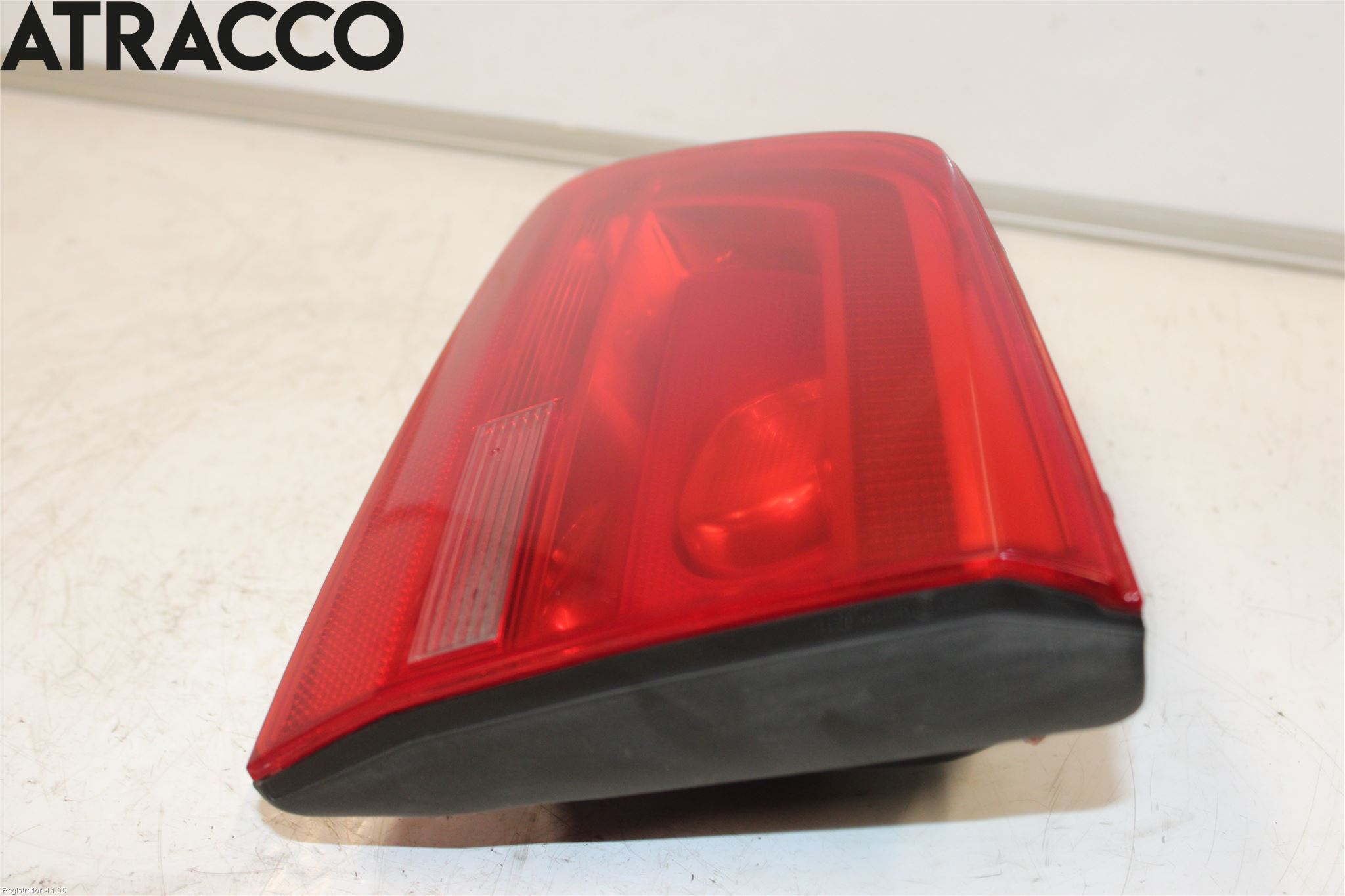 Volkswagen VW TOURAN 10-15 Baklykt Høyre  På Luke(Indre)