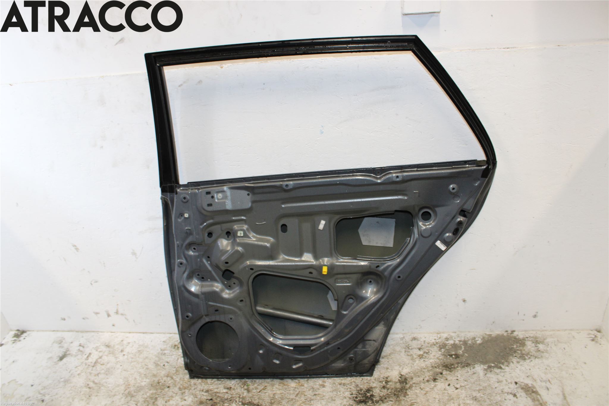 Toyota AVENSIS 03-06 Dør 4D Bak Høyre