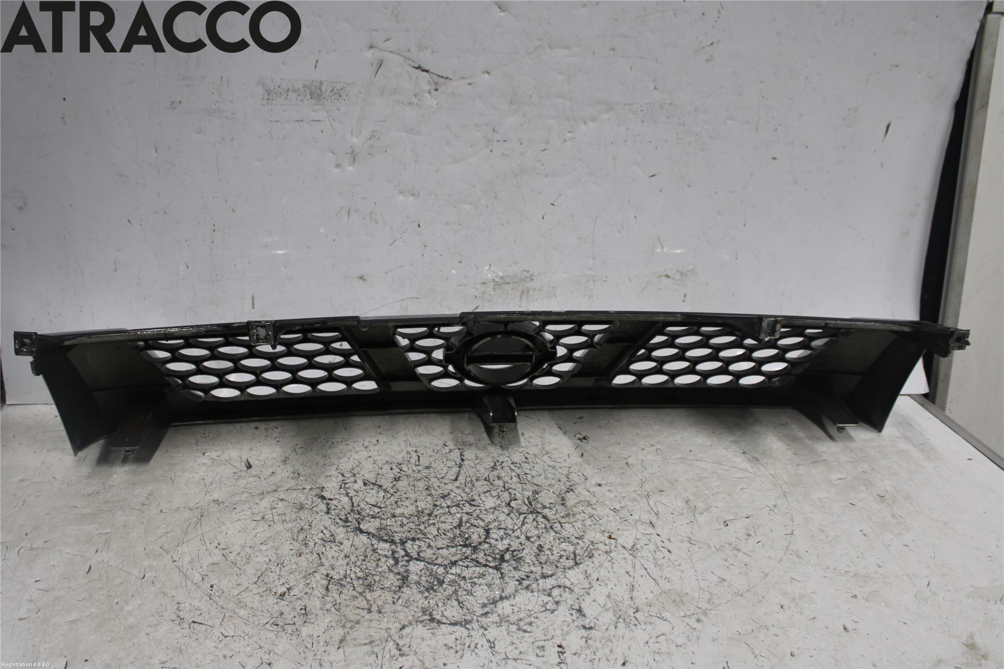 Nissan NAVARA 98-05 Grill Komplett