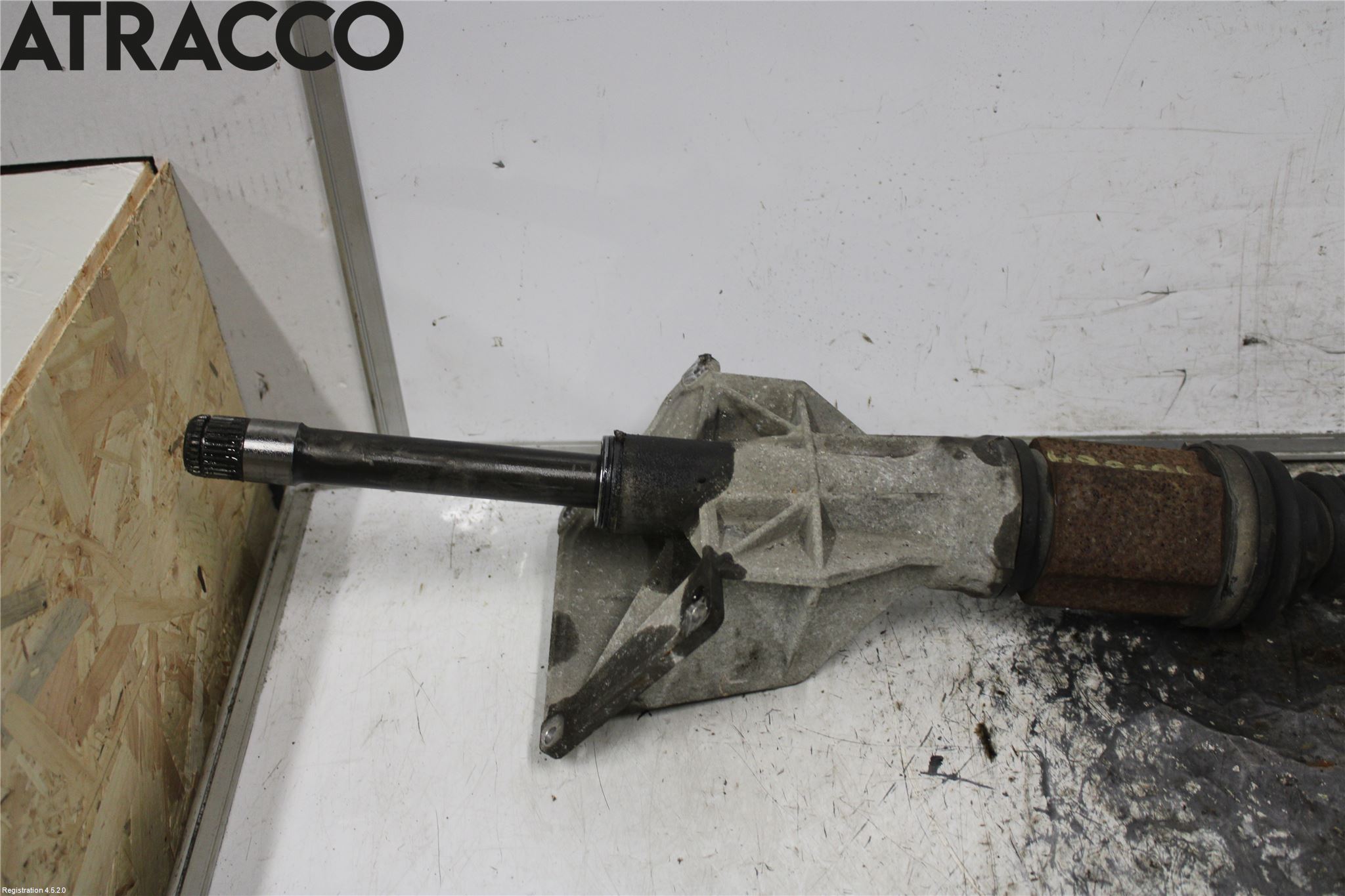 BMW 3 E90/91 SED/TOU 05-12 Drivaksel Foran Kompl Høyre